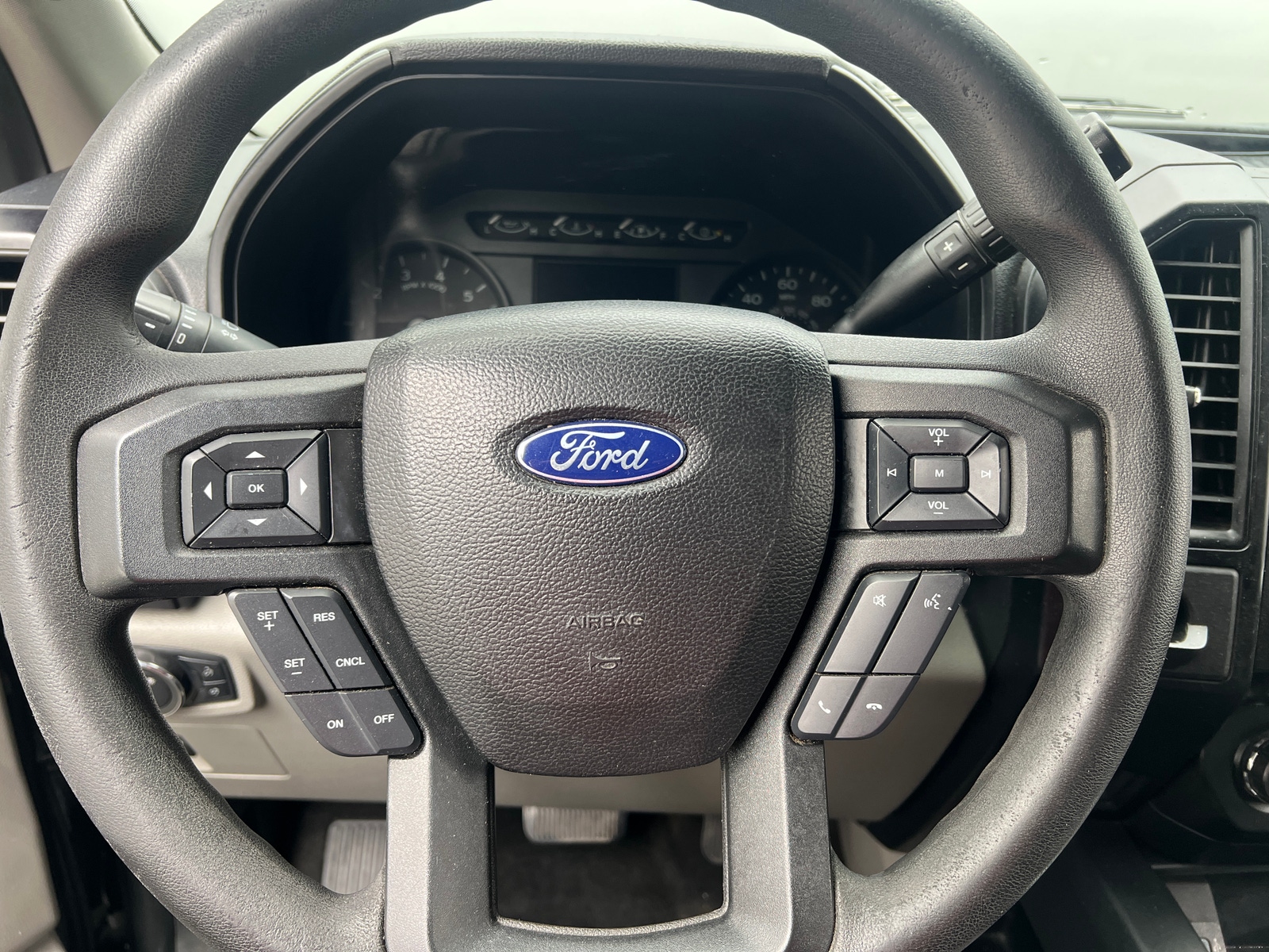 Thumbnail: 2018 Ford Econoline - 5