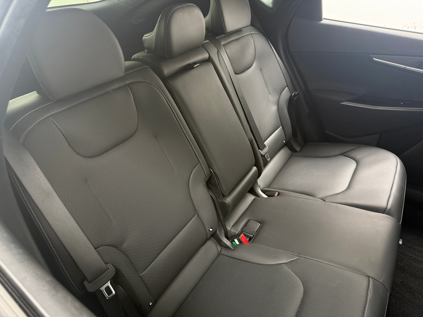 Thumbnail: 2022 Kia EV6 - 5