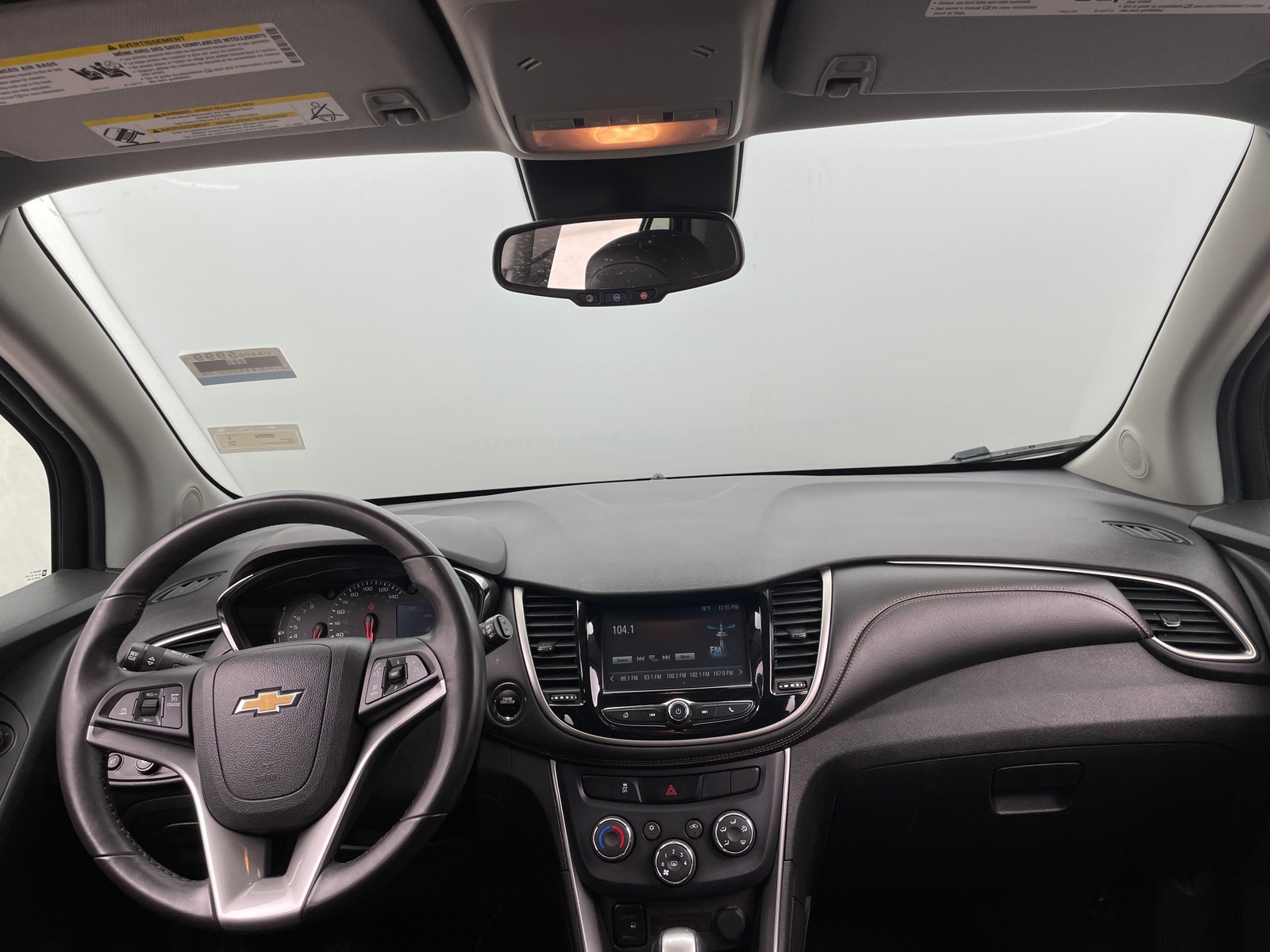 Thumbnail: 2017 Chevrolet Trax - 3