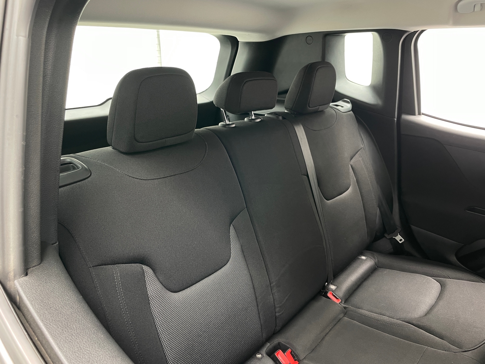 Thumbnail: 2020 Jeep Renegade - 6