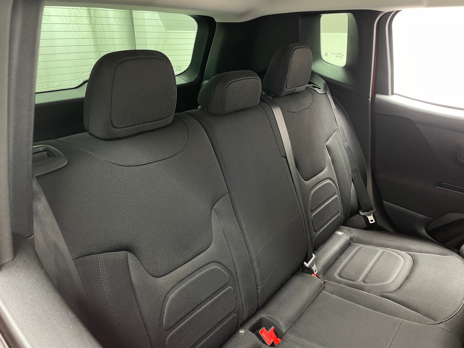 Thumbnail: 2018 Jeep Renegade - 6