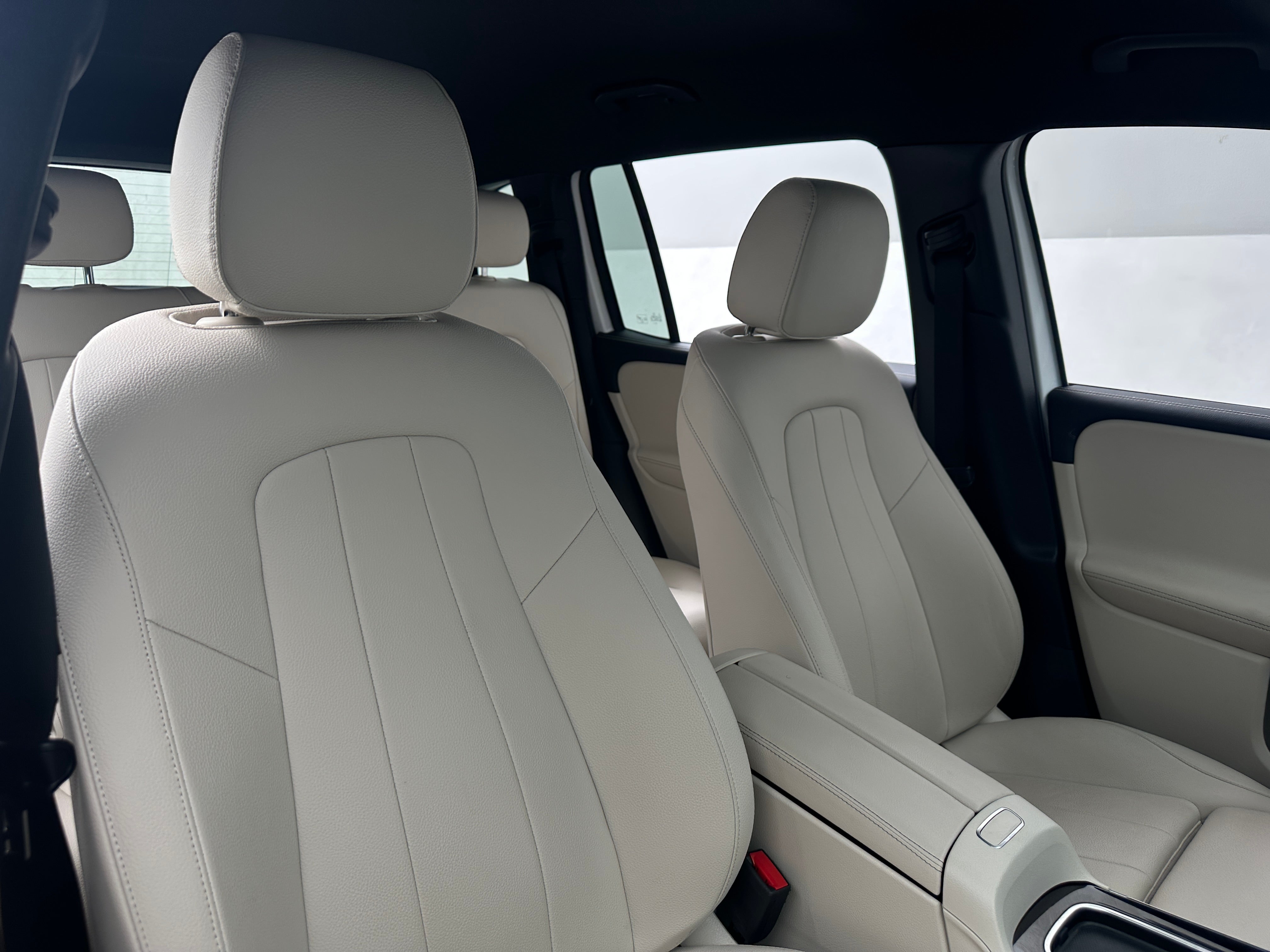 2025 Mercedes-Benz GLB