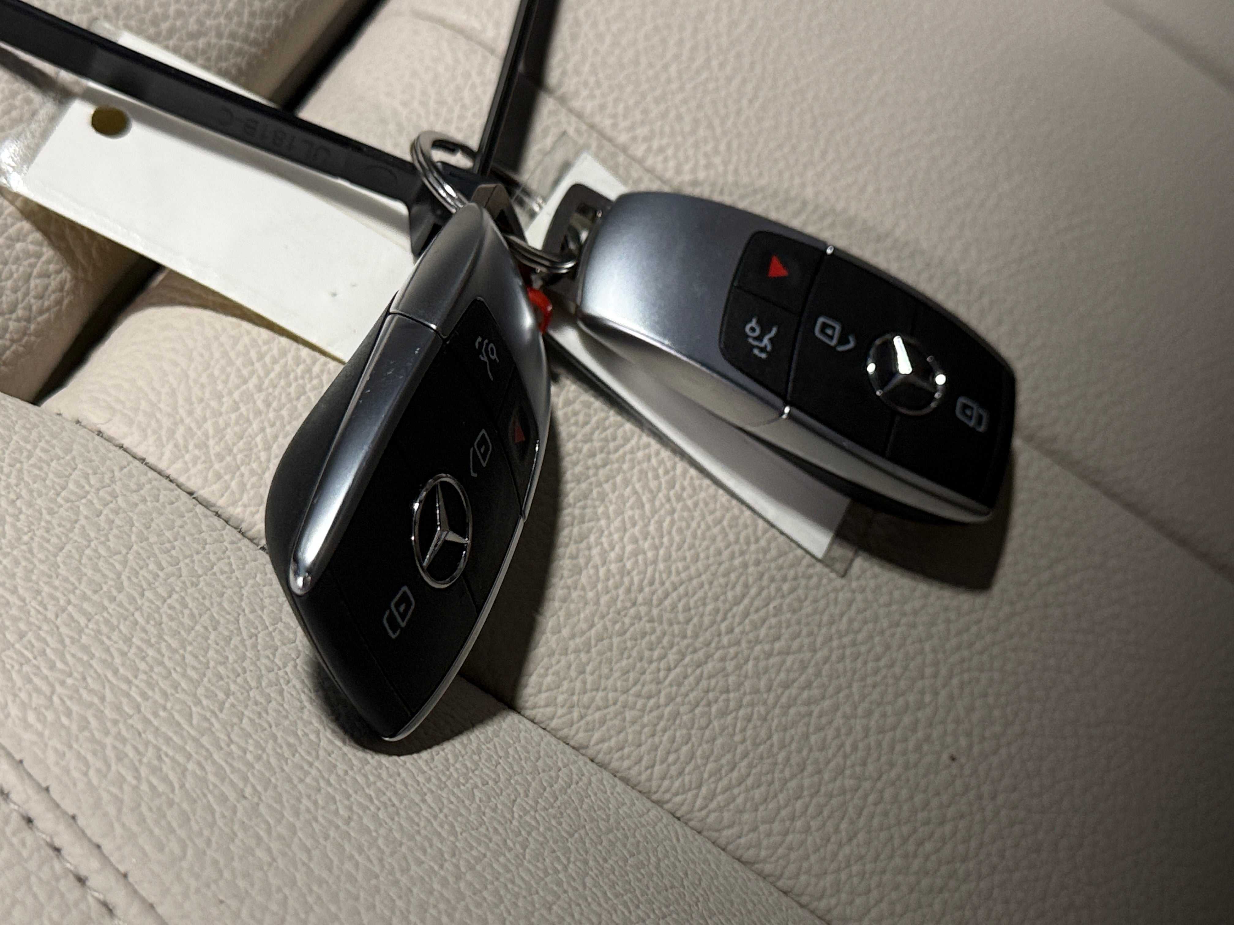 2025 Mercedes-Benz GLB Base - Photo 3