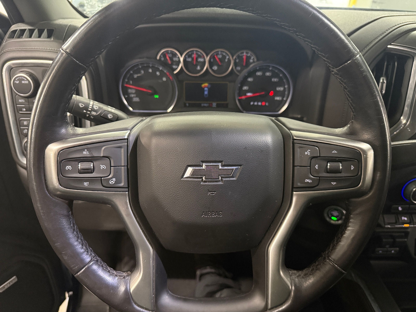 Thumbnail: 2022 Chevrolet Silverado 1500 - 5