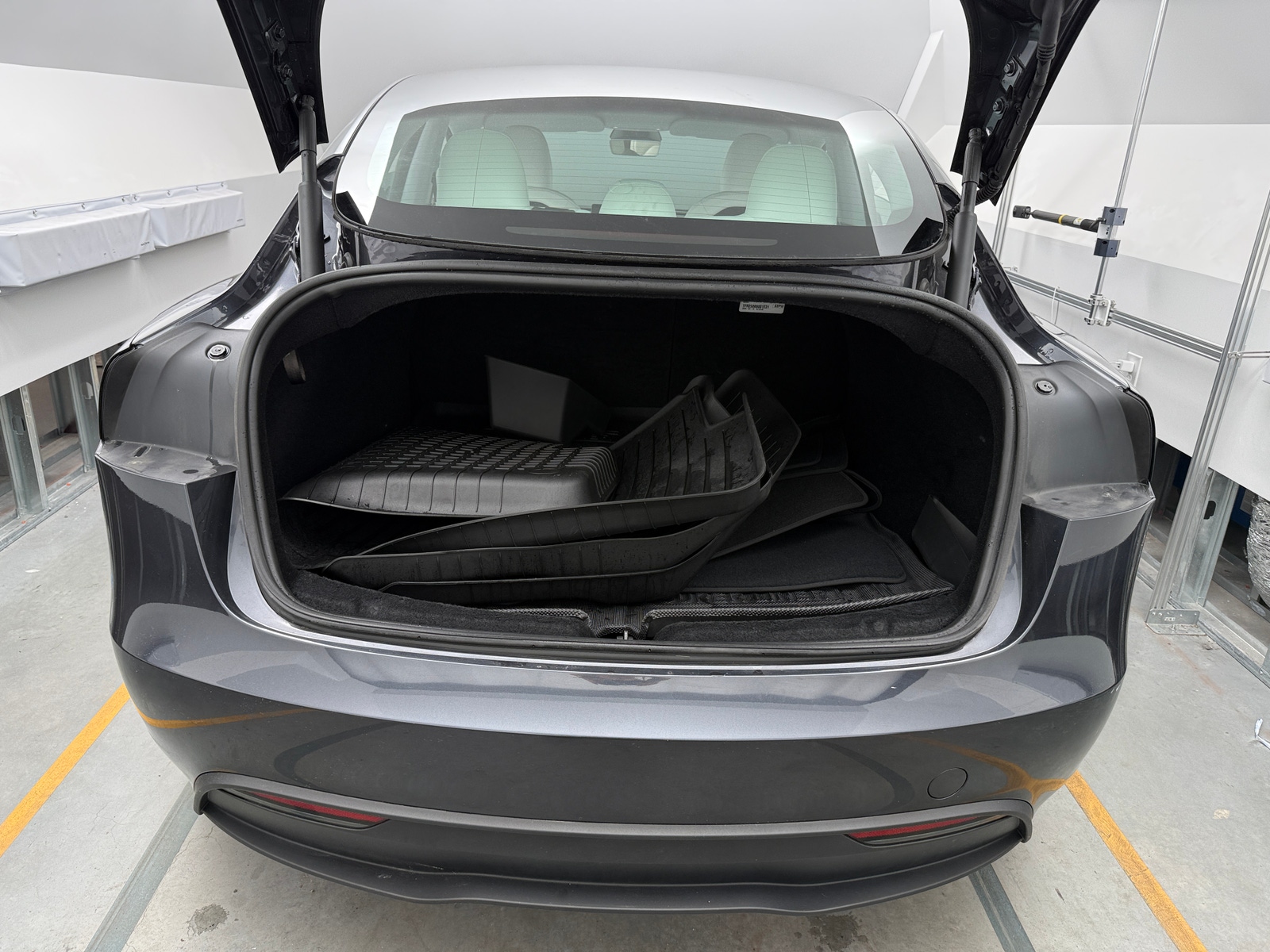 Thumbnail: 2025 Tesla Model 3 - 6