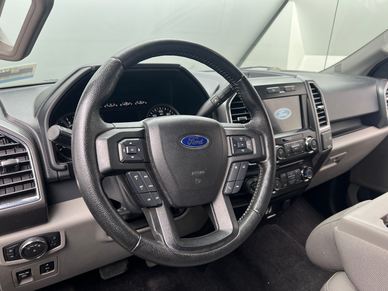 Thumbnail: 2016 Ford Econoline - 5
