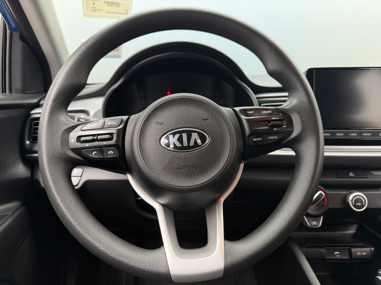 Thumbnail: 2021 Kia Rio - 5