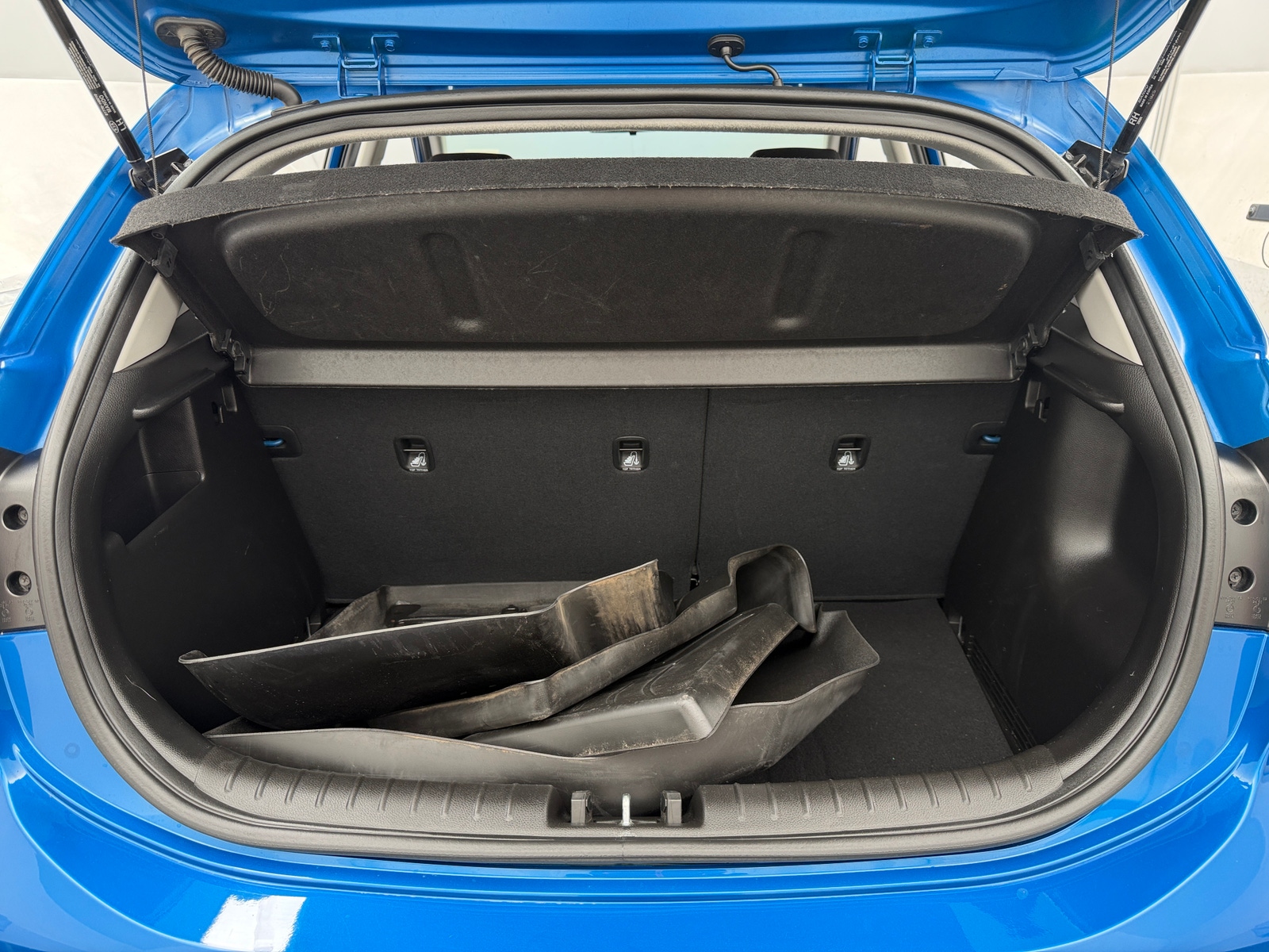 Thumbnail: 2021 Kia Rio - 7