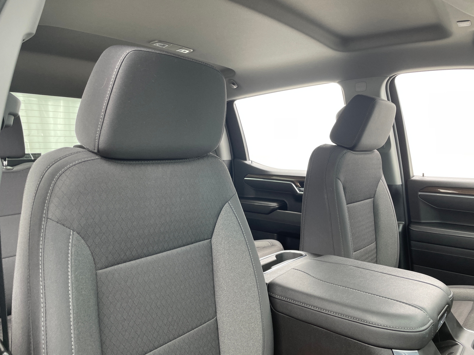 Thumbnail: 2025 Chevrolet Silverado 1500 - 2