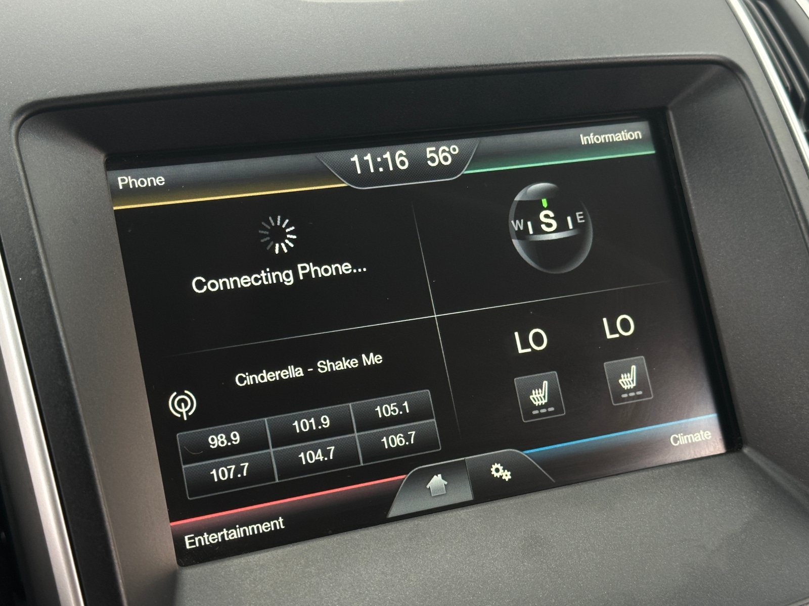 Thumbnail: 2015 Ford Edge - 3