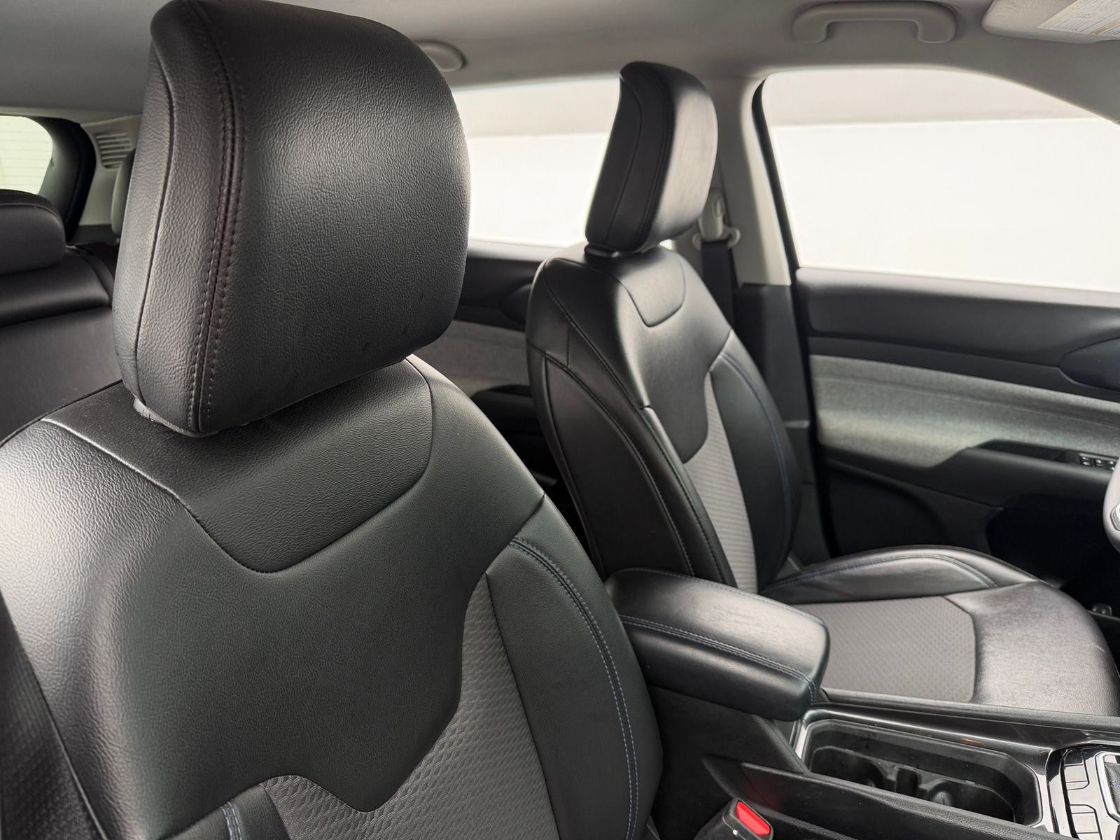 Thumbnail: 2022 Jeep Compass - 2