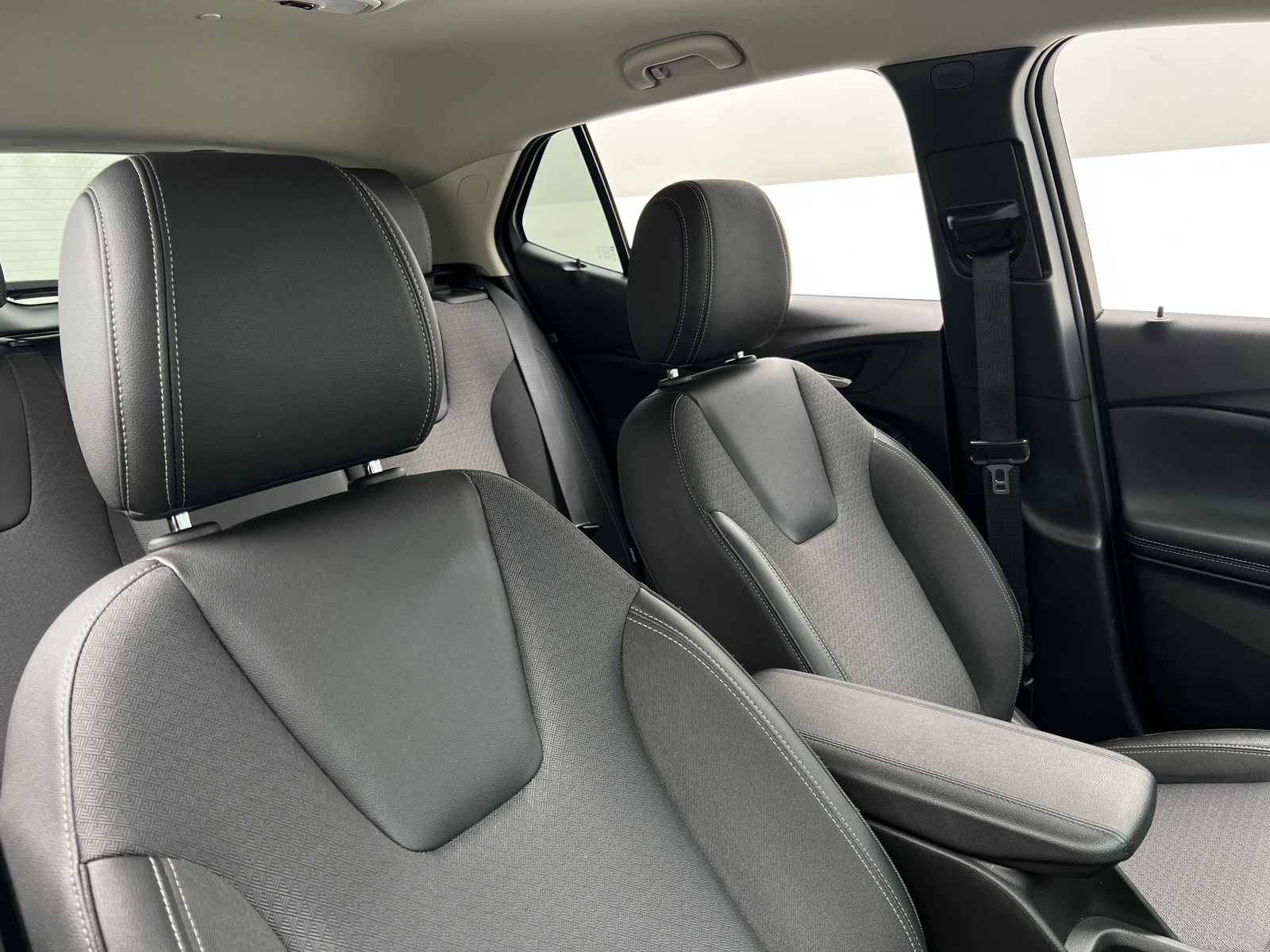 Thumbnail: 2025 Buick Encore GX - 2