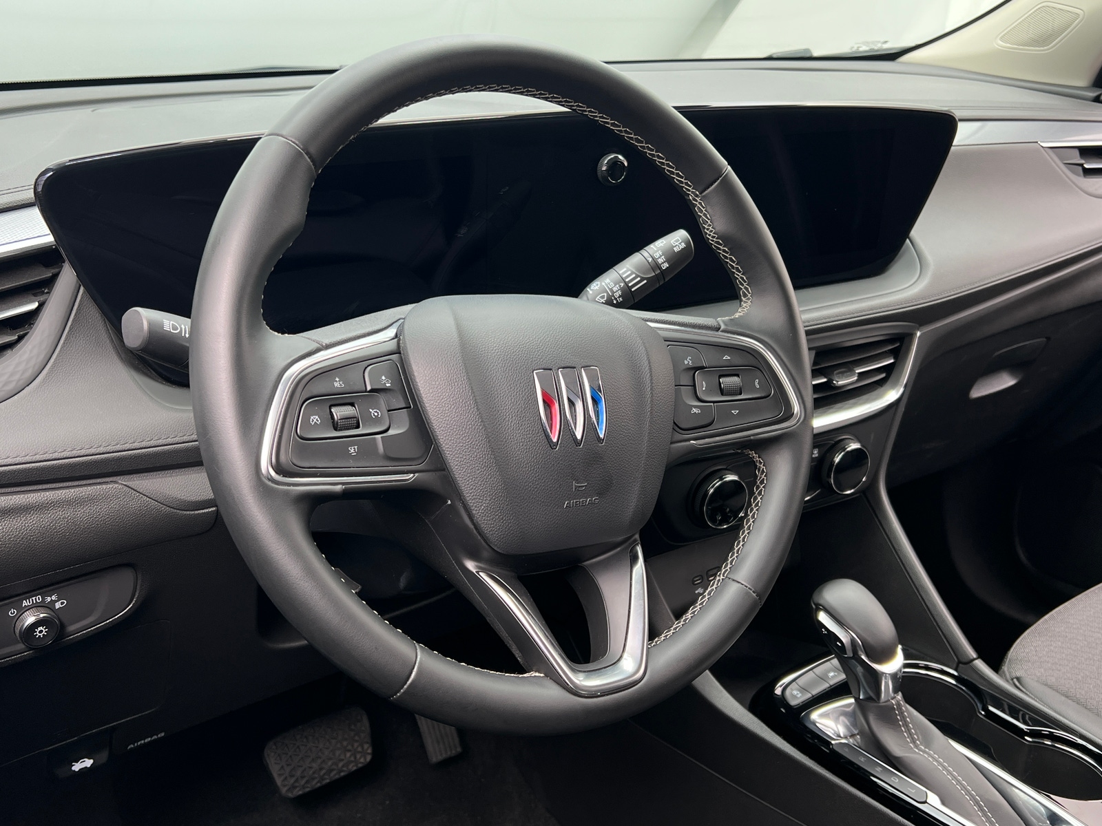Thumbnail: 2025 Buick Encore GX - 5