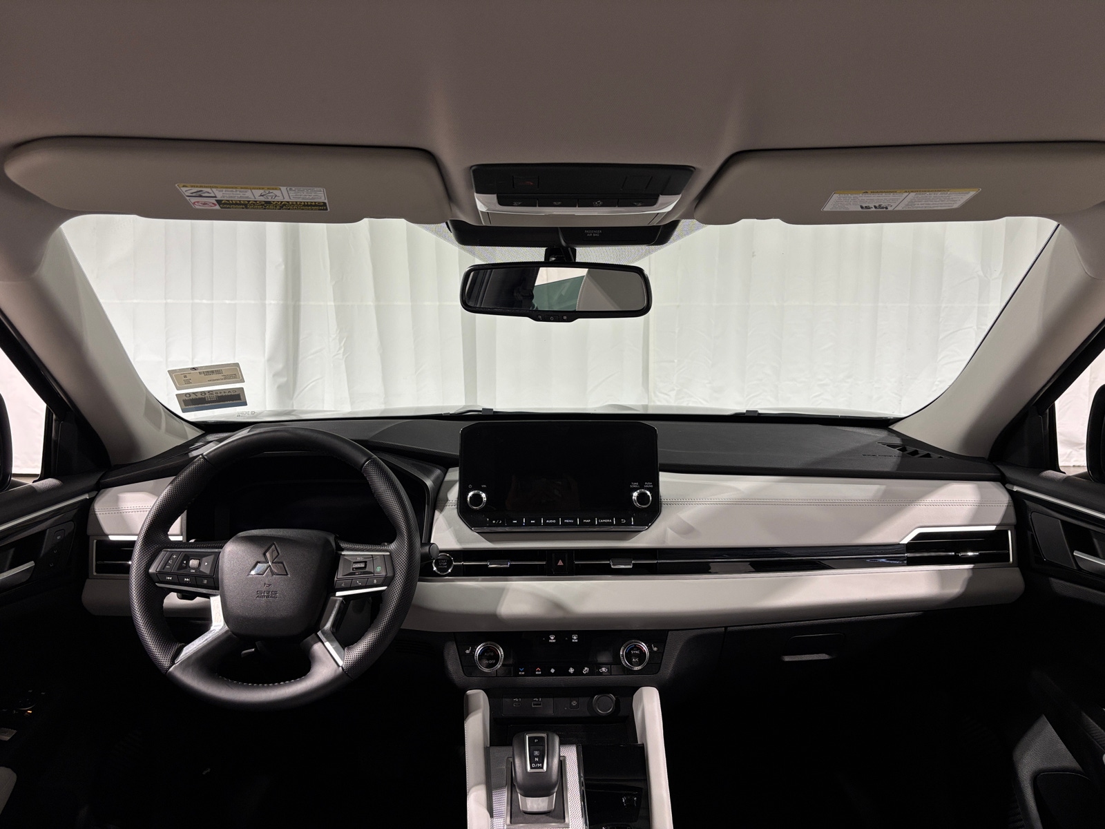 Thumbnail: 2023 Mitsubishi Outlander - 2