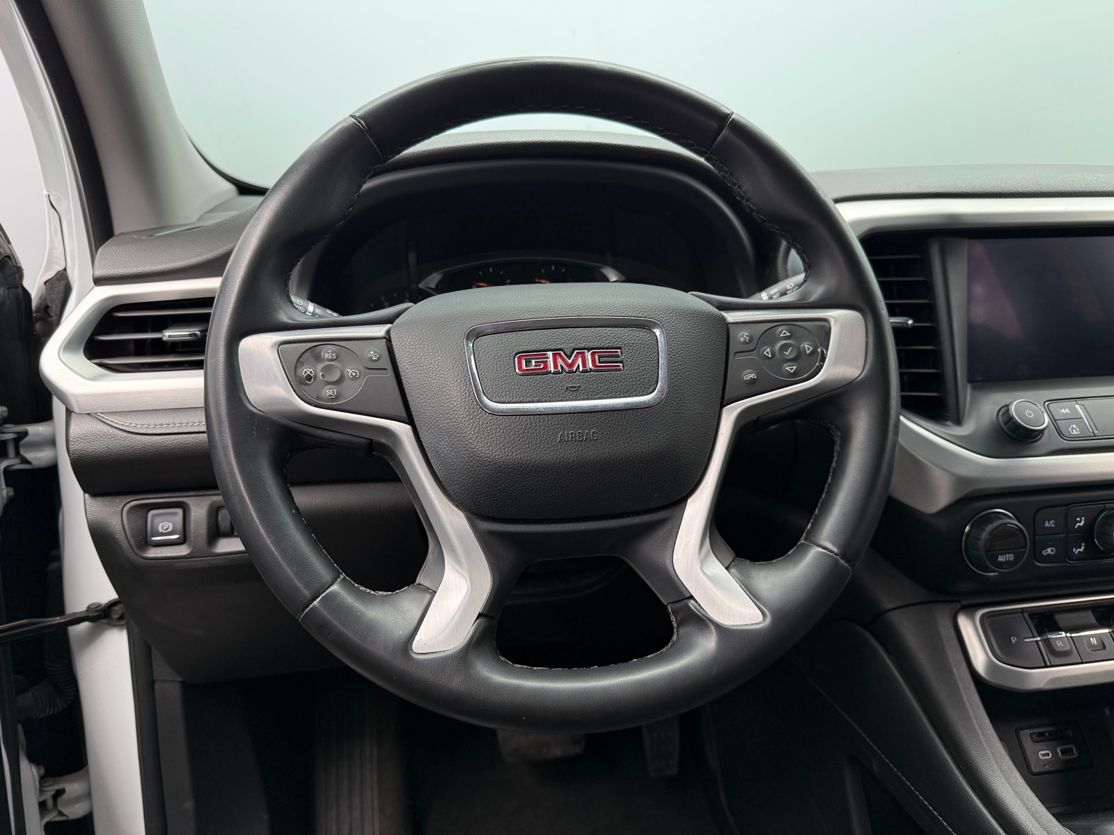 Thumbnail: 2023 GMC Acadia - 4
