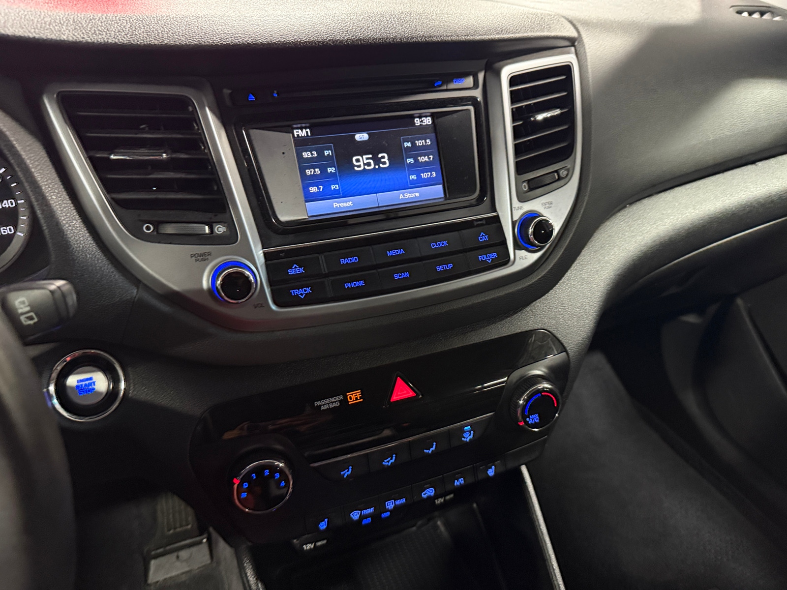 Thumbnail: 2017 Hyundai Tucson - 4