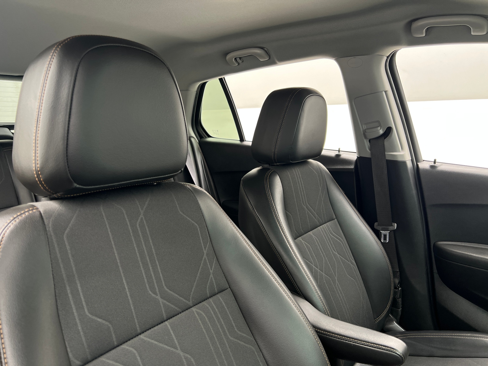 Thumbnail: 2018 Chevrolet Trax - 2