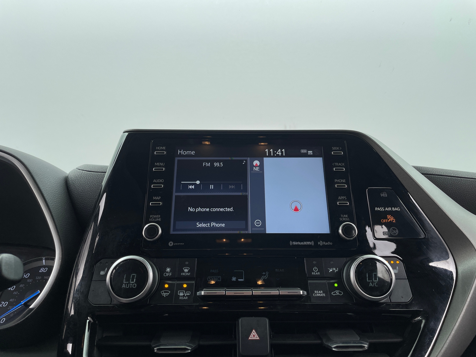 Thumbnail: 2021 Toyota Highlander - 3