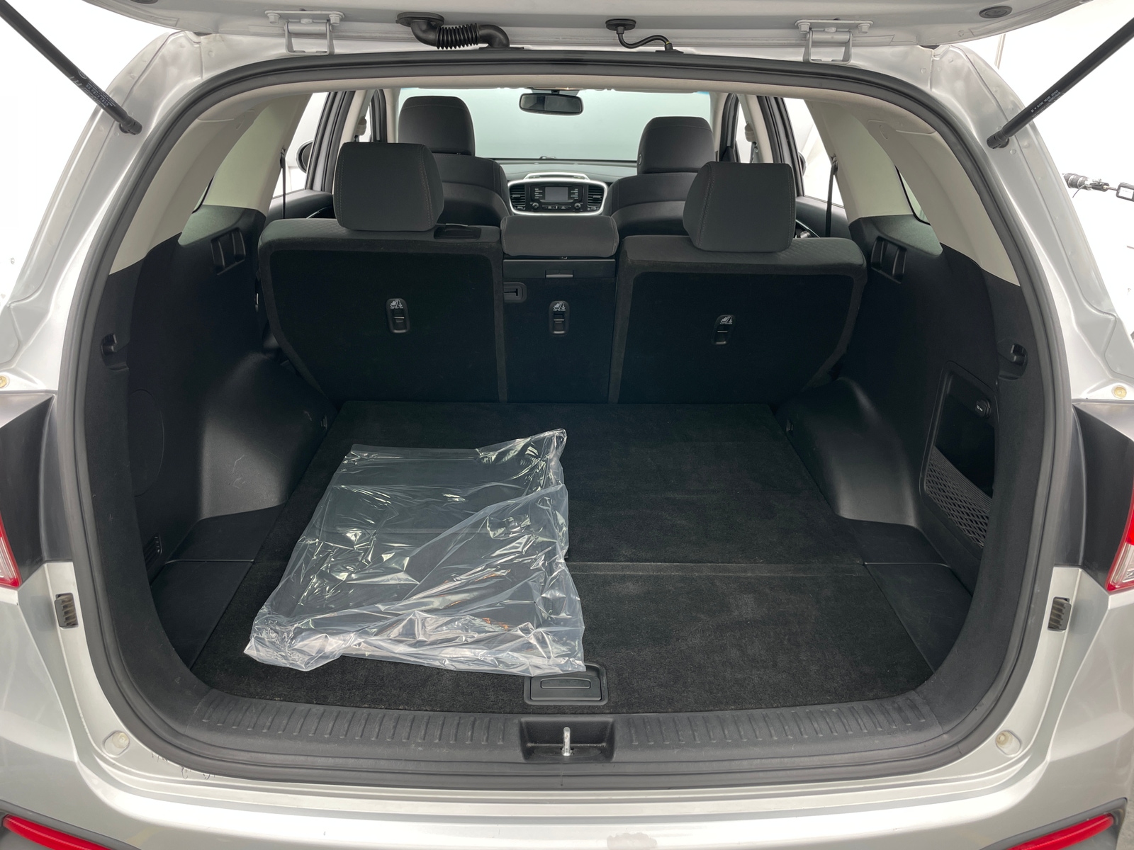 Thumbnail: 2017 Kia Sorento - 7