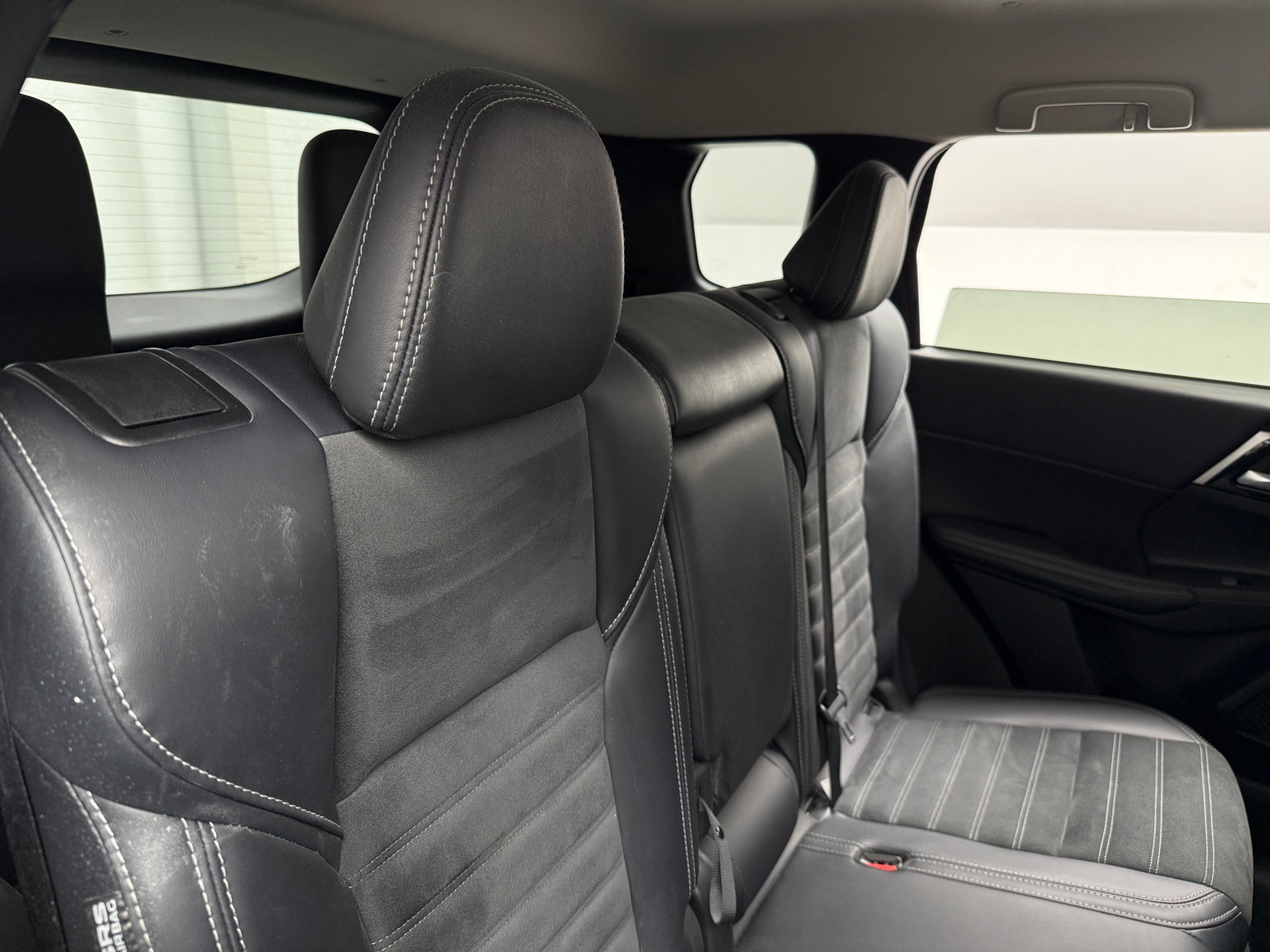 Thumbnail: 2024 Mitsubishi Outlander - 5