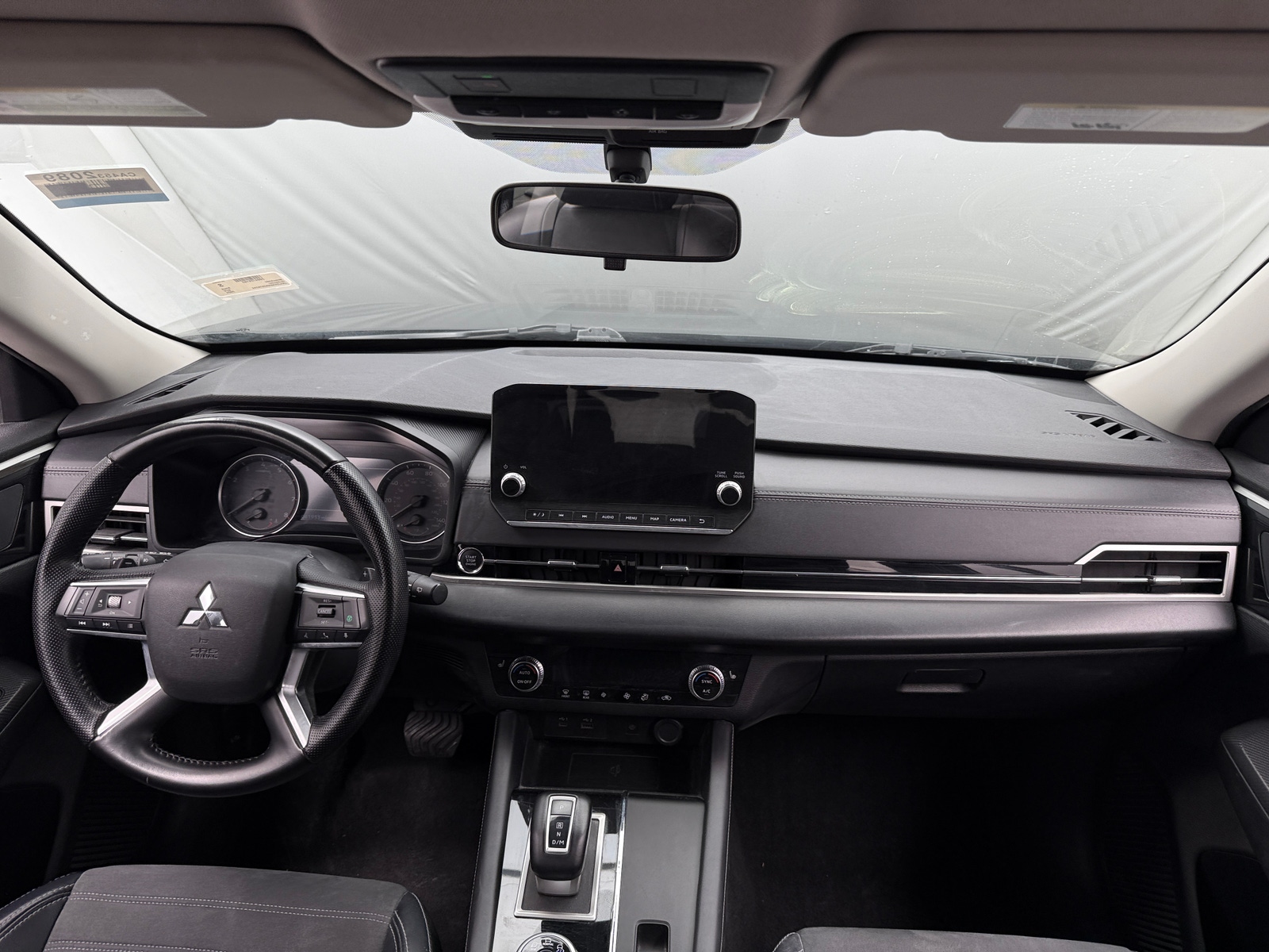 Thumbnail: 2024 Mitsubishi Outlander - 2