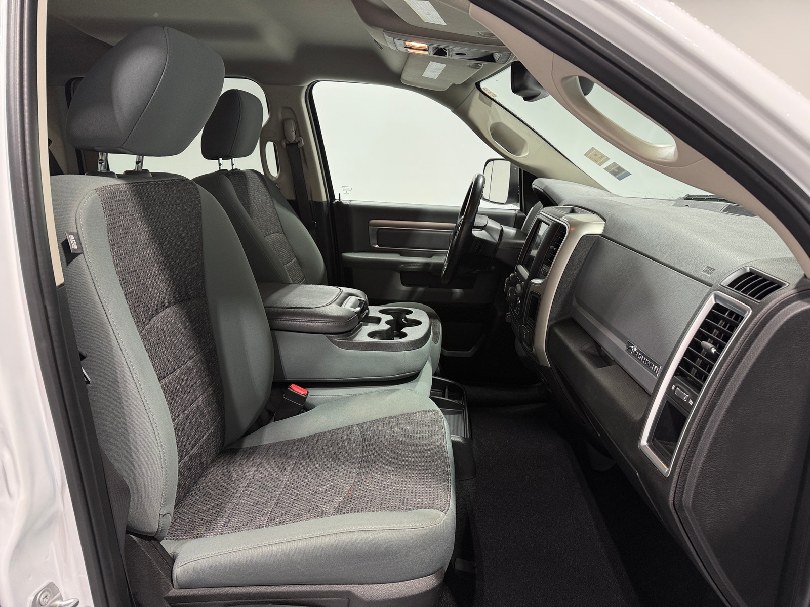 Thumbnail: 2019 RAM 1500 Classic - 2