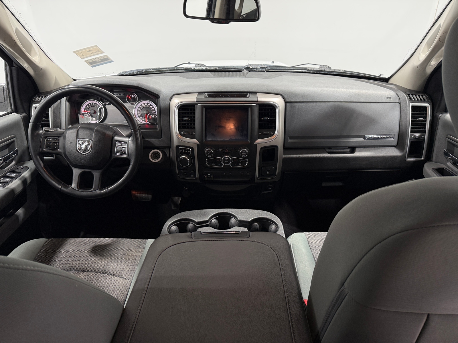 Thumbnail: 2019 RAM 1500 Classic - 3