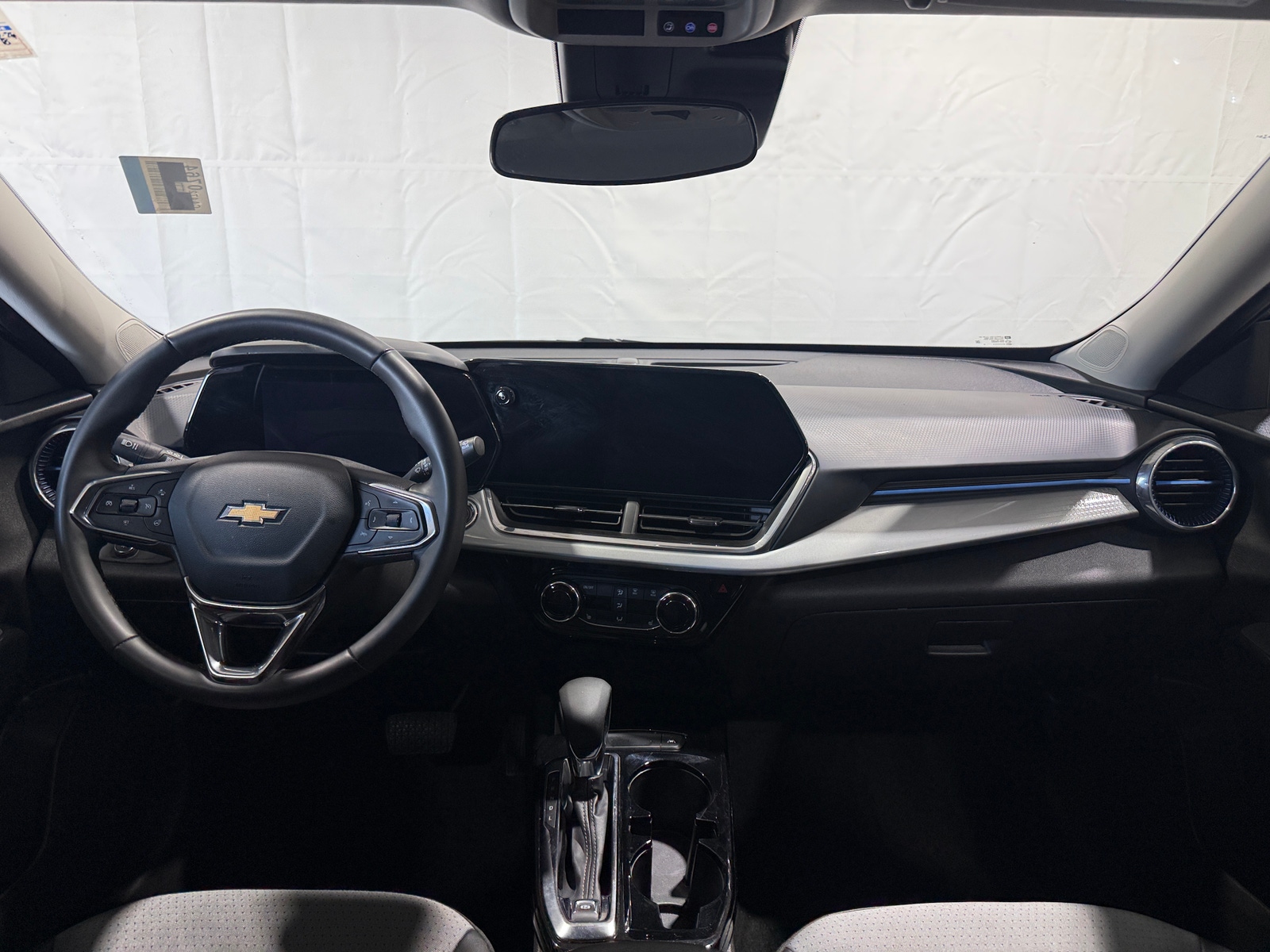 Thumbnail: 2025 Chevrolet Trax - 3