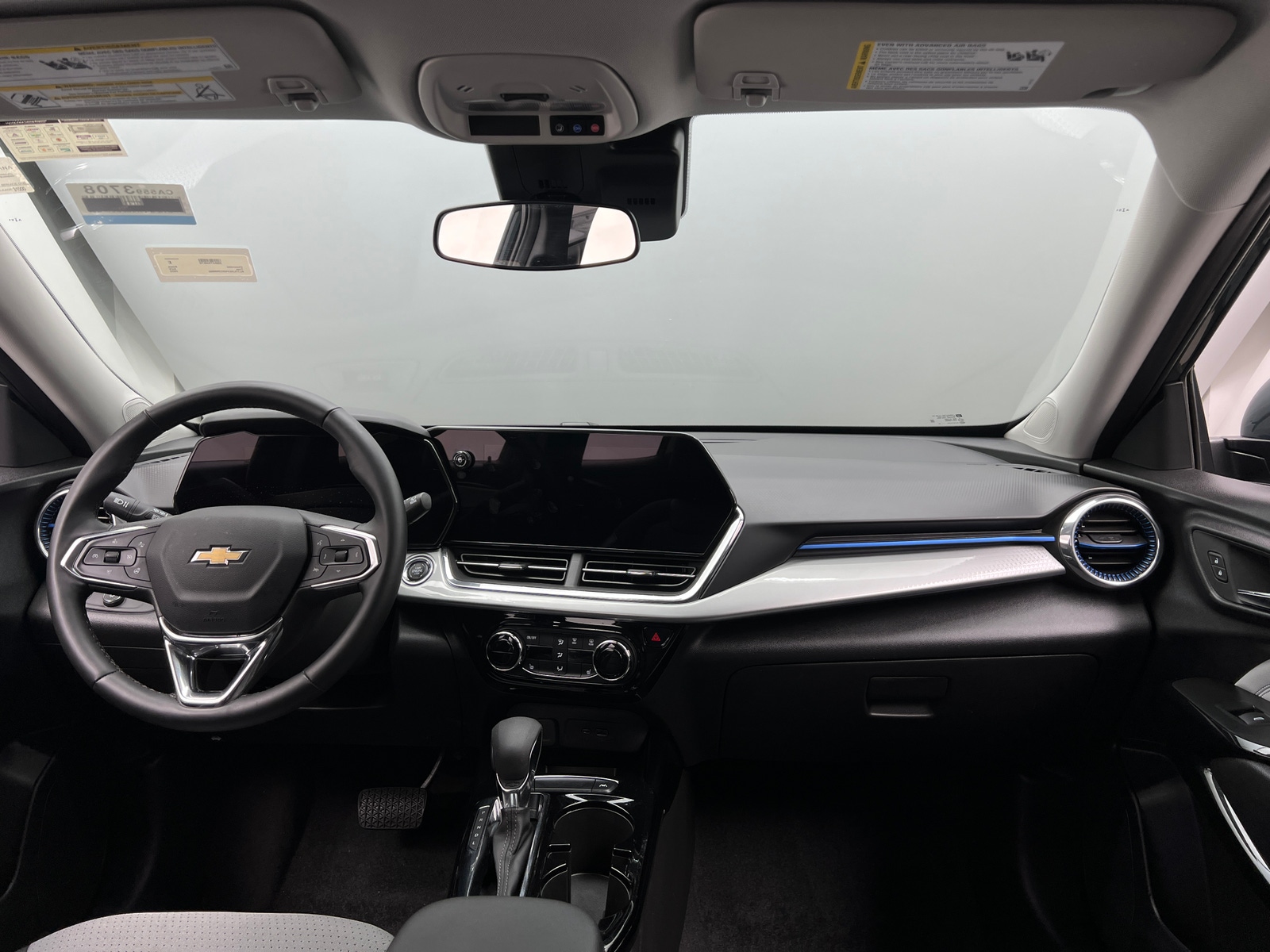 Thumbnail: 2025 Chevrolet Trax - 3