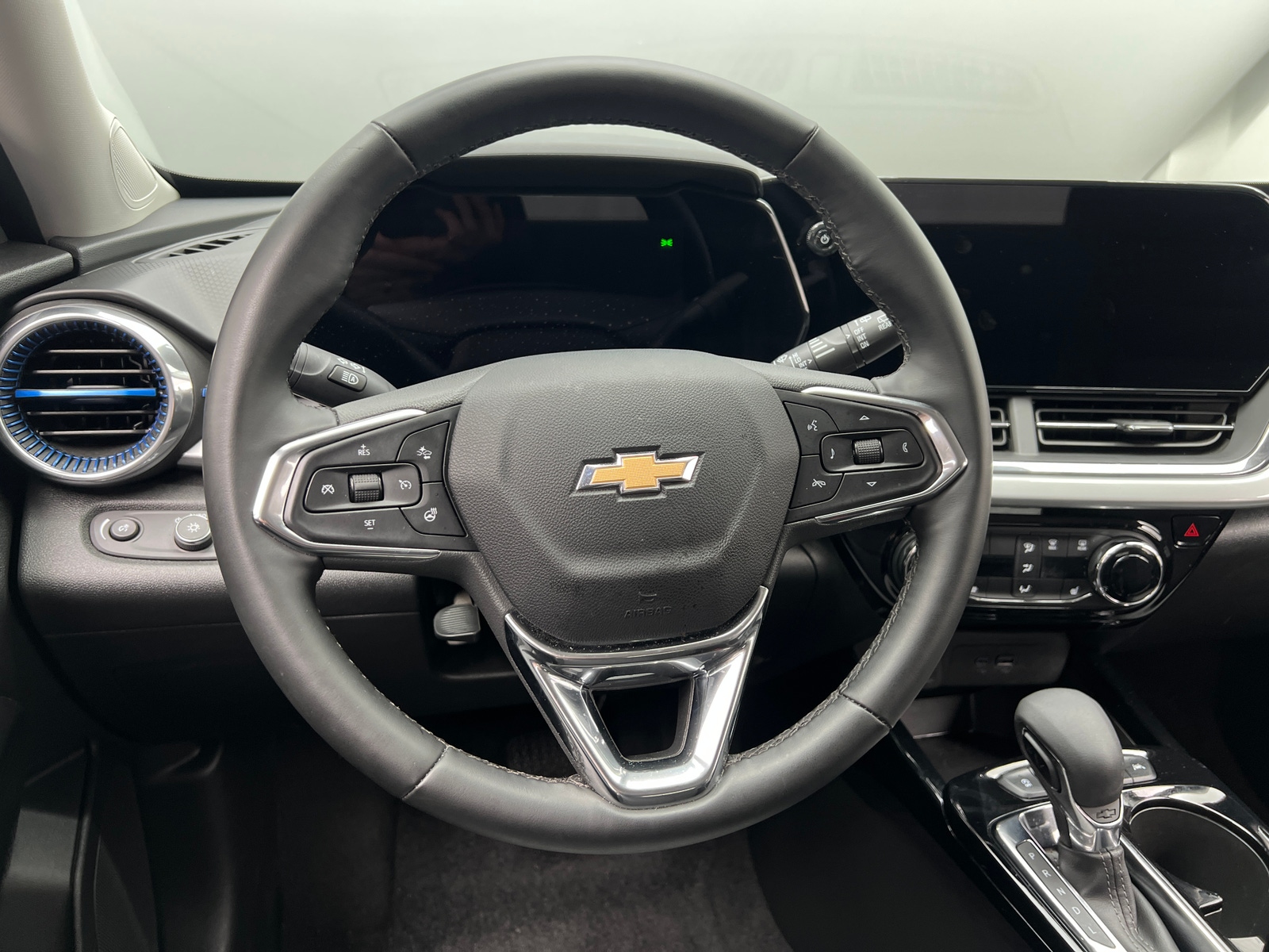 Thumbnail: 2025 Chevrolet Trax - 5