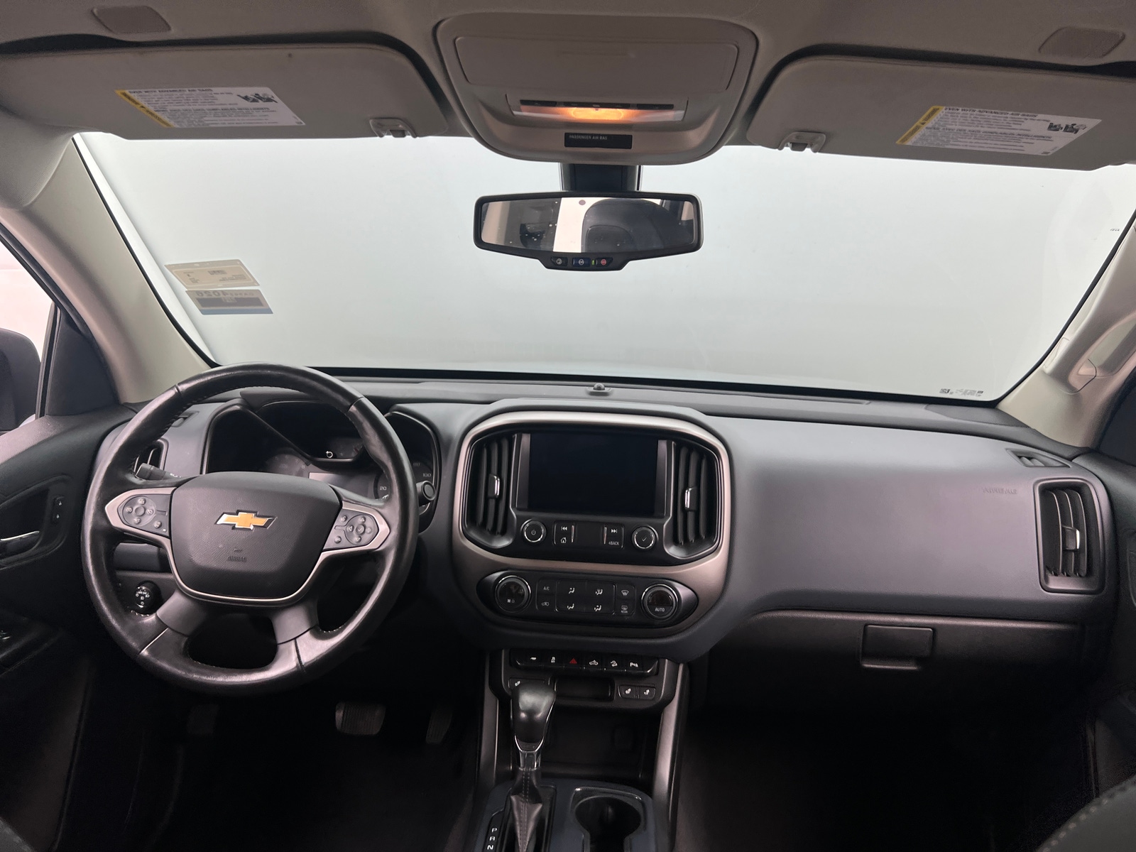 Thumbnail: 2022 Chevrolet Colorado - 3