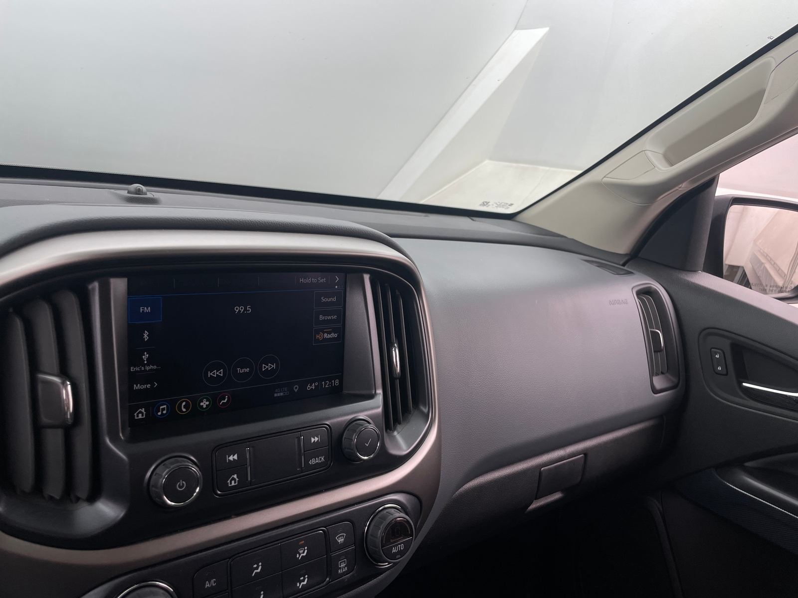 Thumbnail: 2022 Chevrolet Colorado - 4
