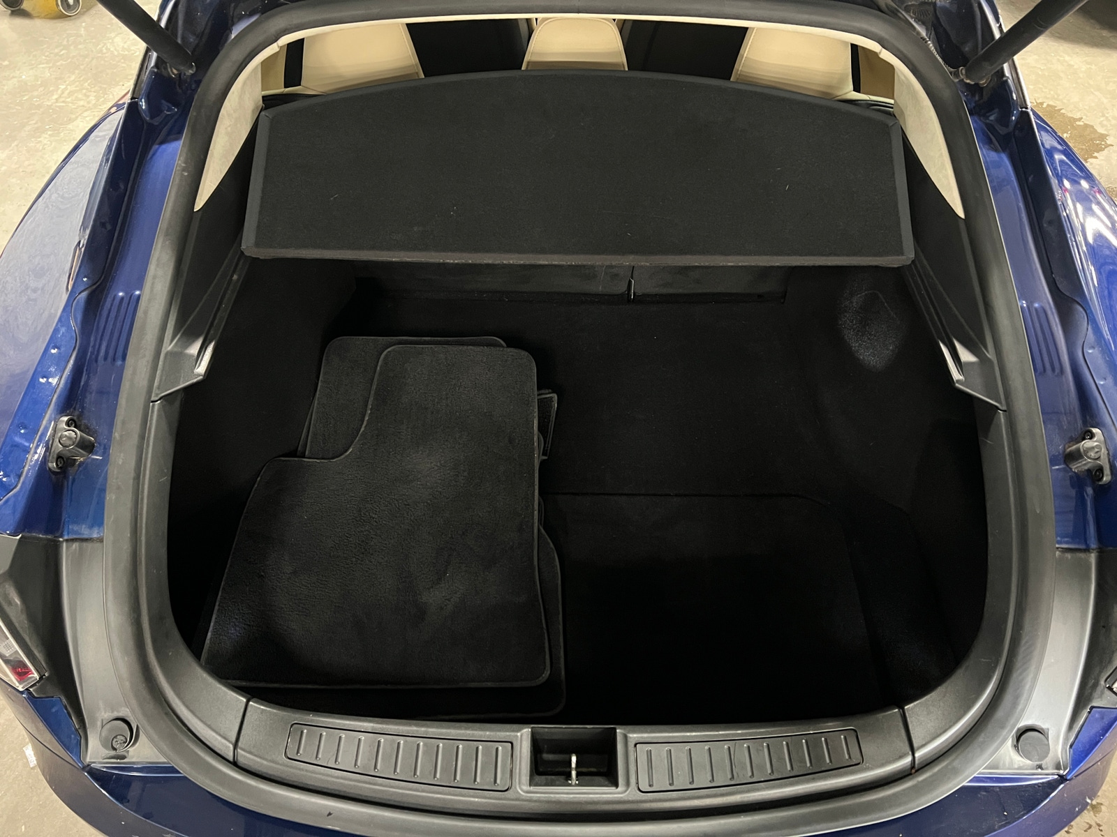 Thumbnail: 2016 Tesla Model S - 6