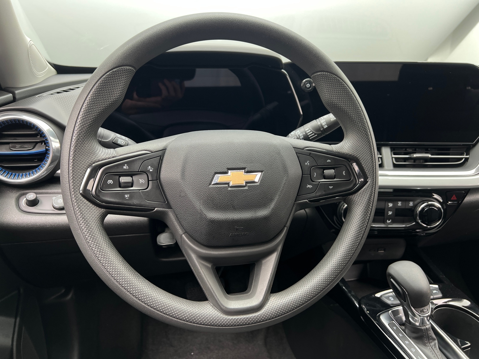 Thumbnail: 2025 Chevrolet Trax - 5