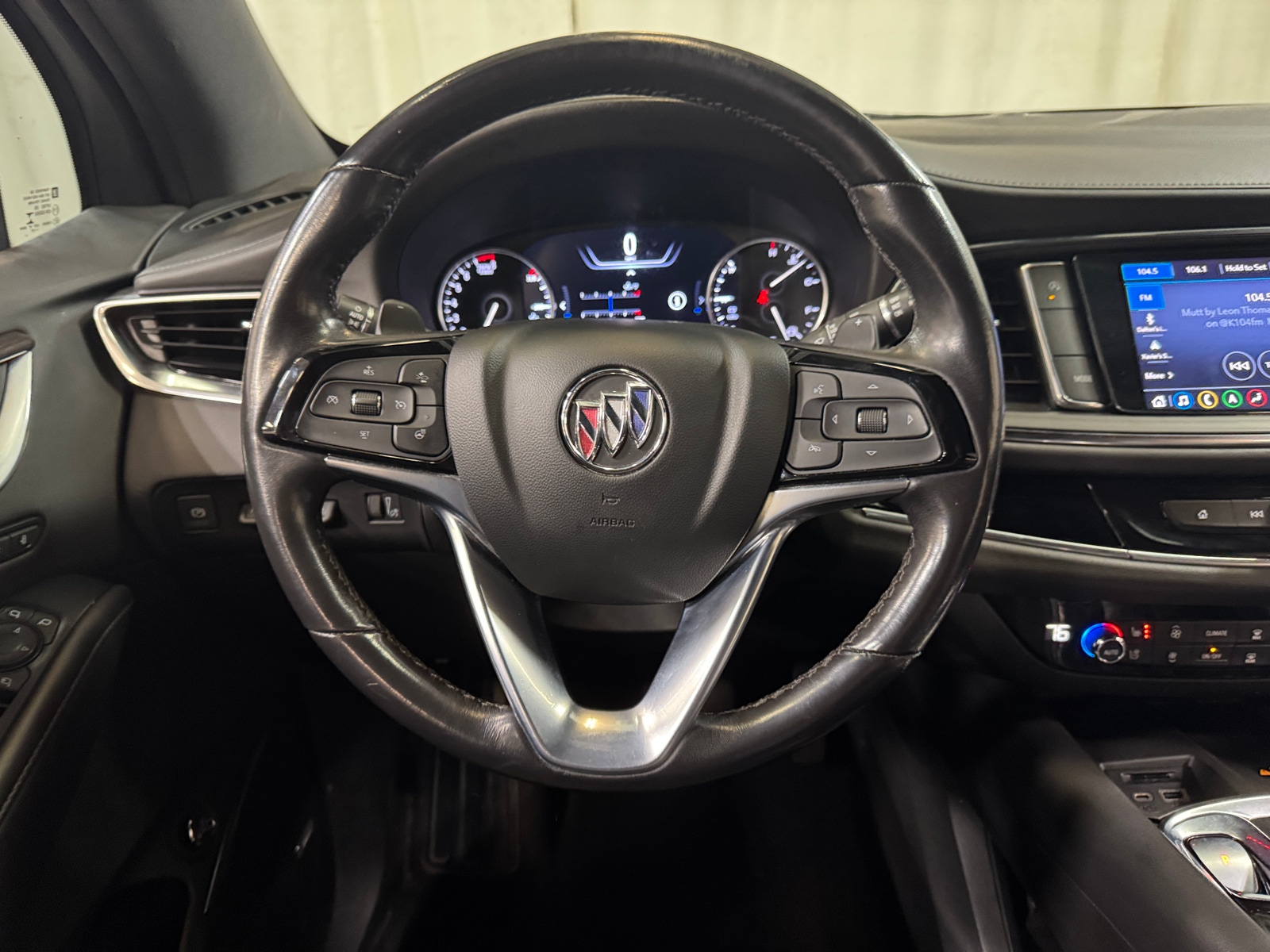 Thumbnail: 2022 Buick Enclave - 4