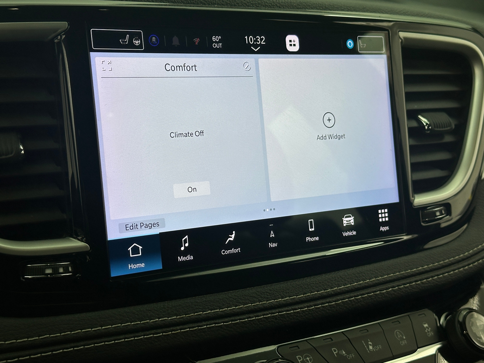 Thumbnail: 2021 Chrysler Pacifica - 3