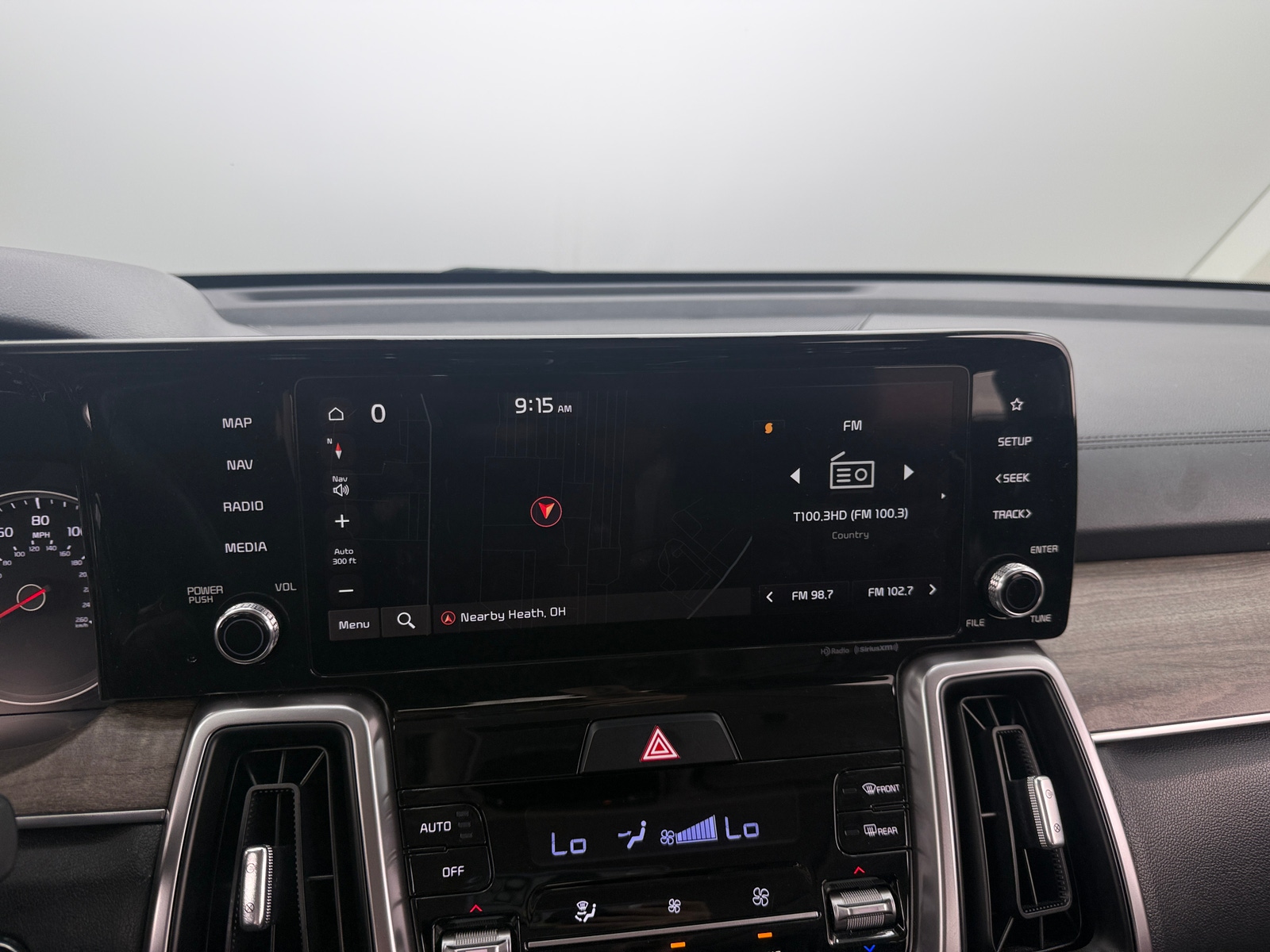 Thumbnail: 2023 Kia Sorento - 3