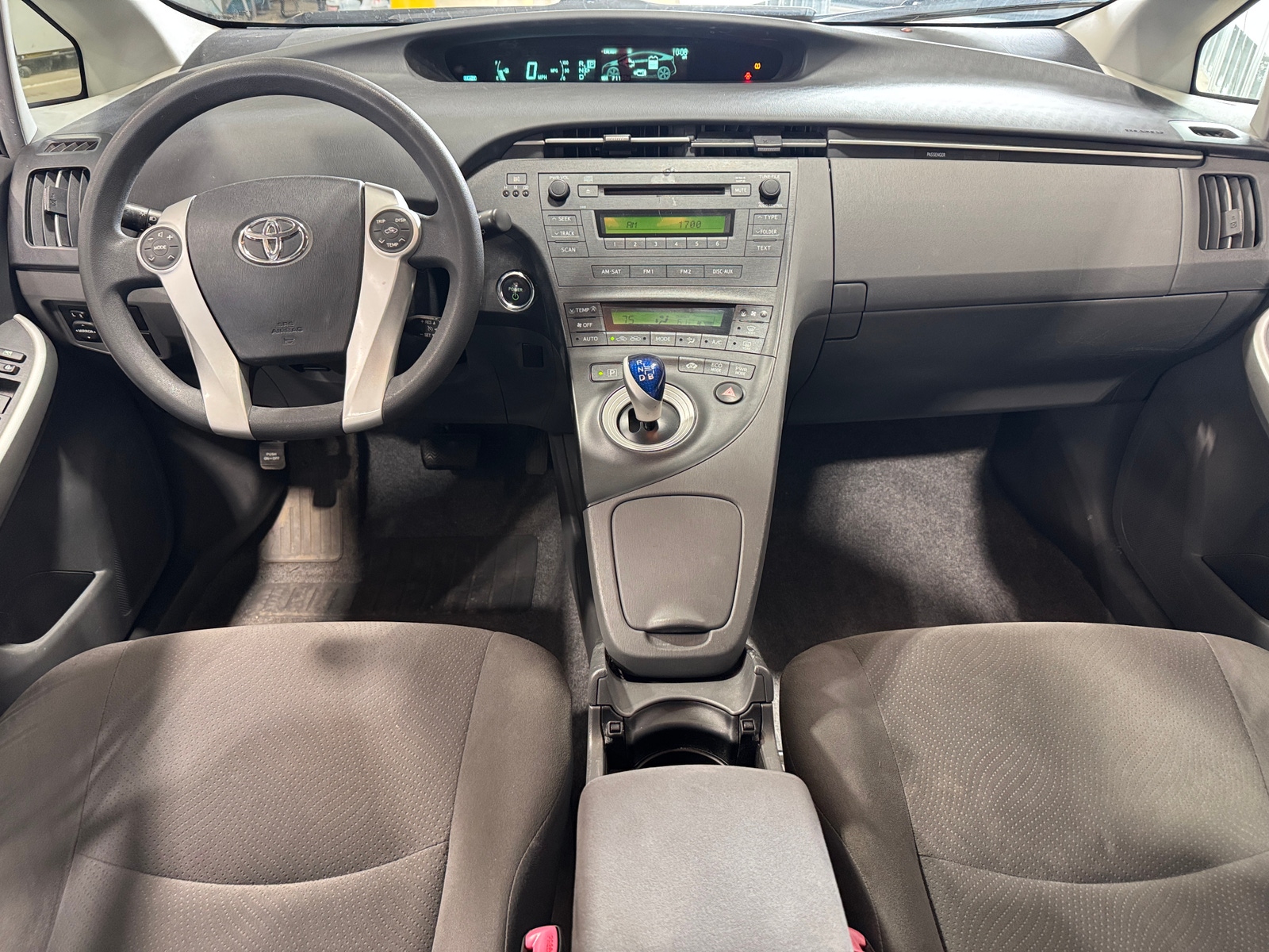 Thumbnail: 2010 Toyota Prius - 3