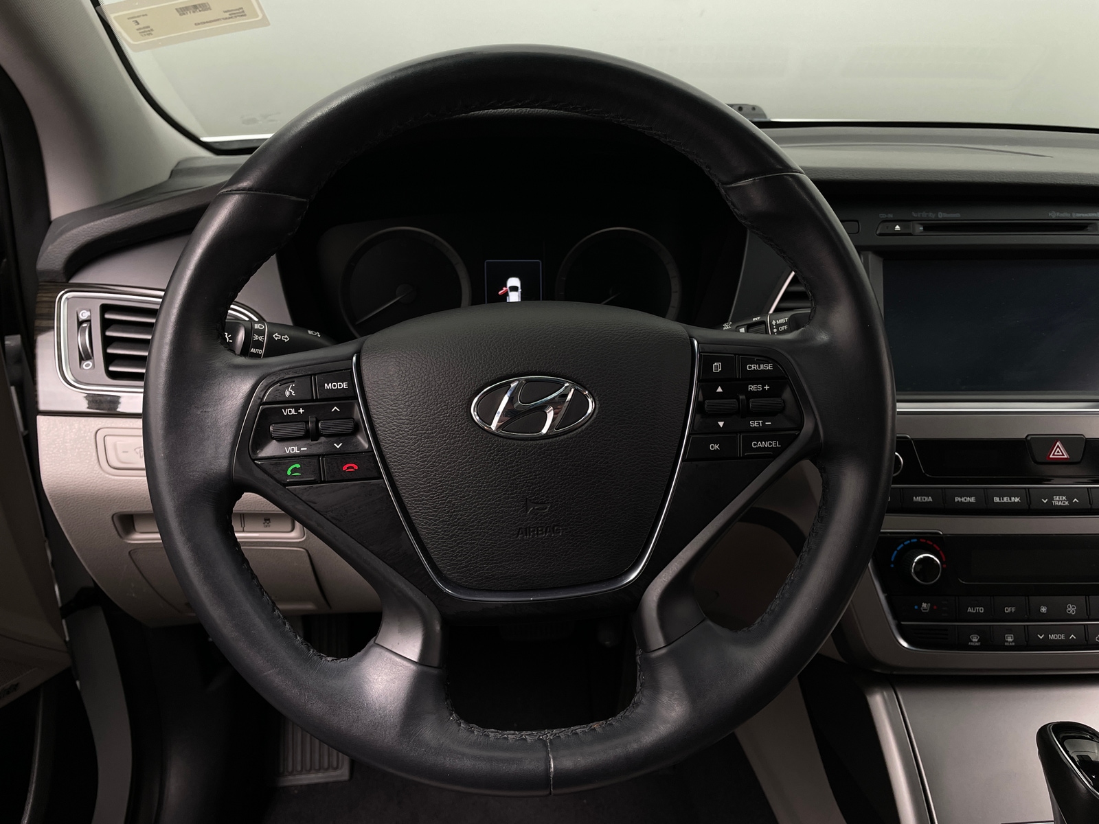 Thumbnail: 2017 Hyundai Sonata - 4