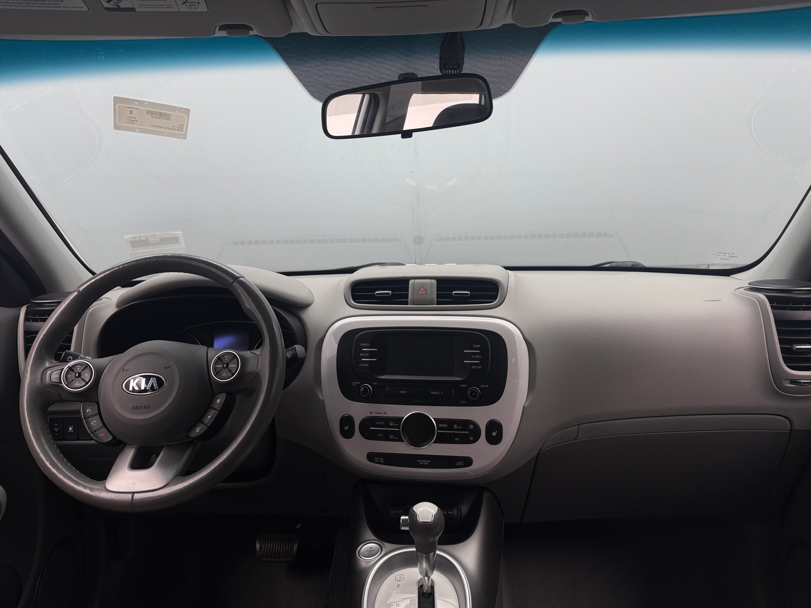 Thumbnail: 2018 Kia Soul EV - 3