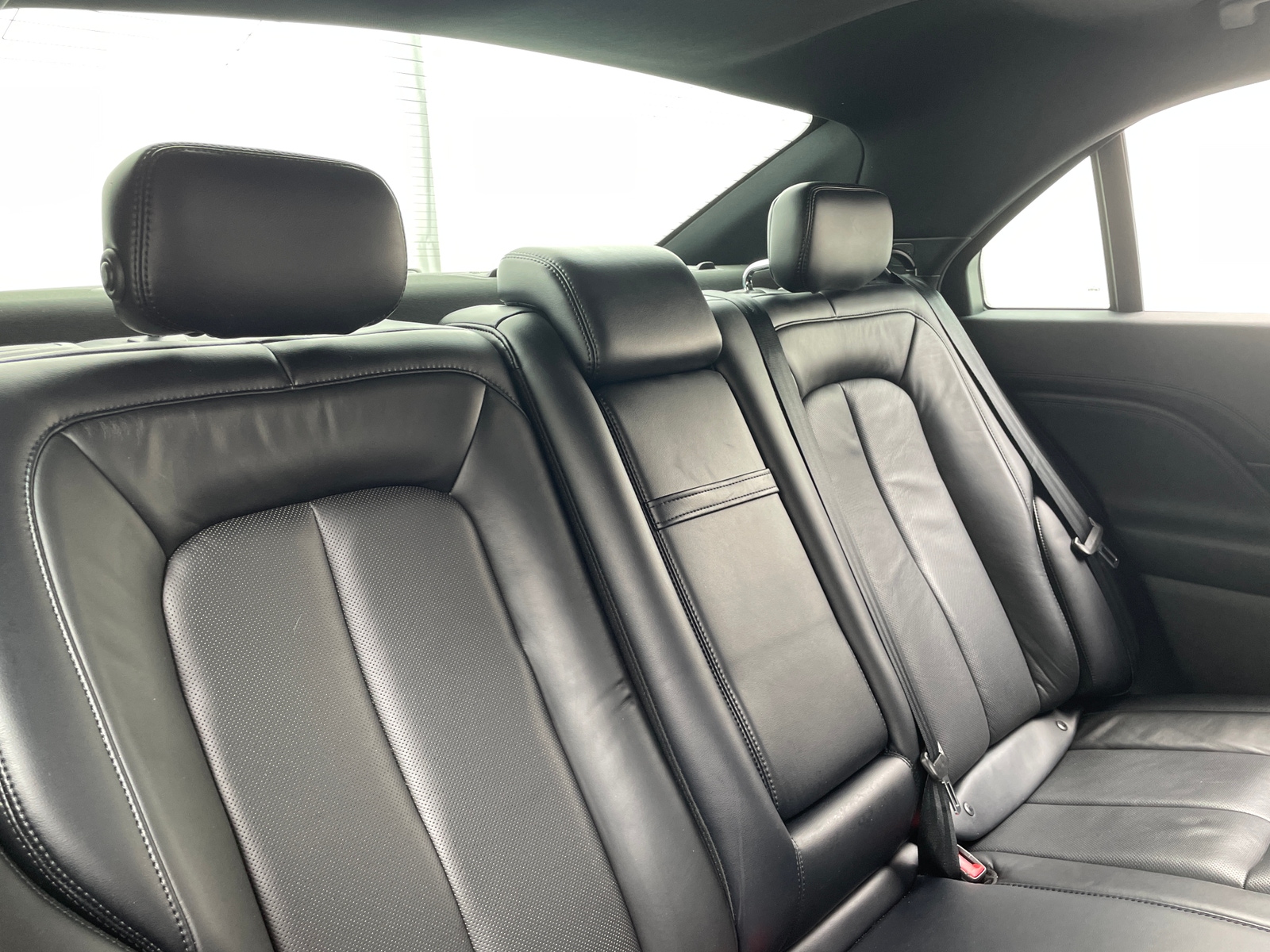 Thumbnail: 2017 Lincoln Continental - 5