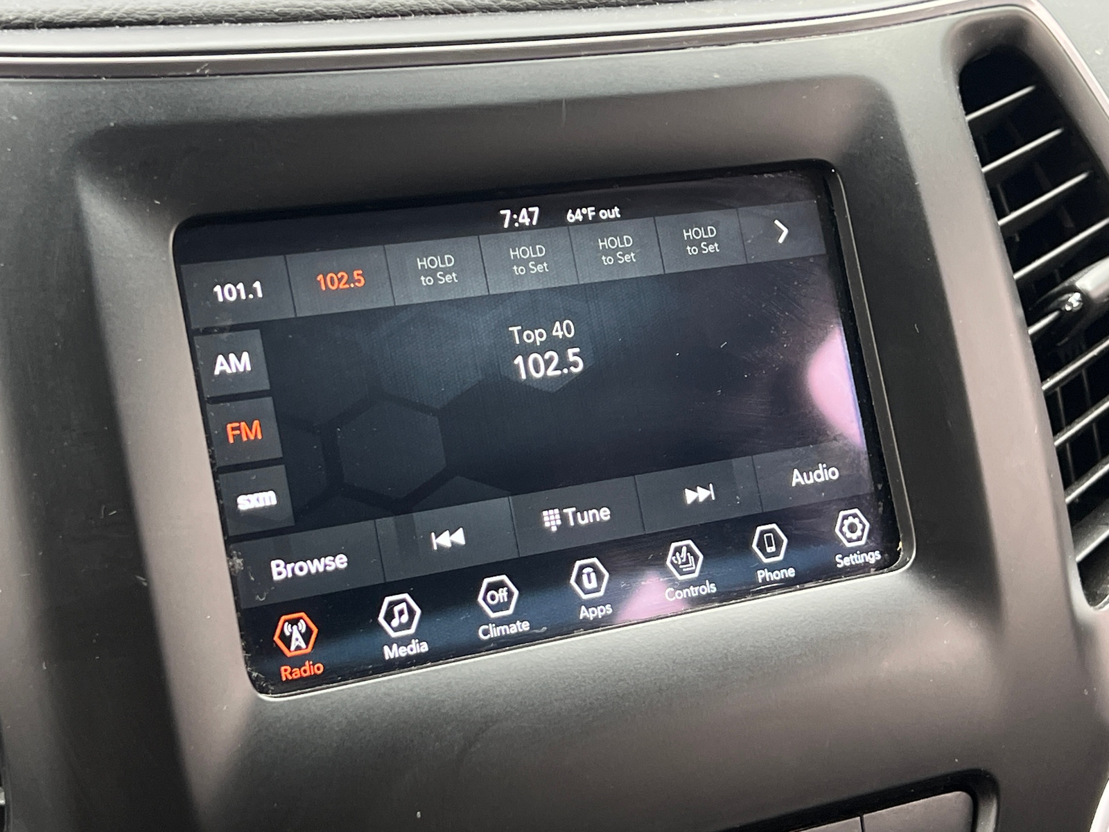Thumbnail: 2021 Jeep Cherokee - 3