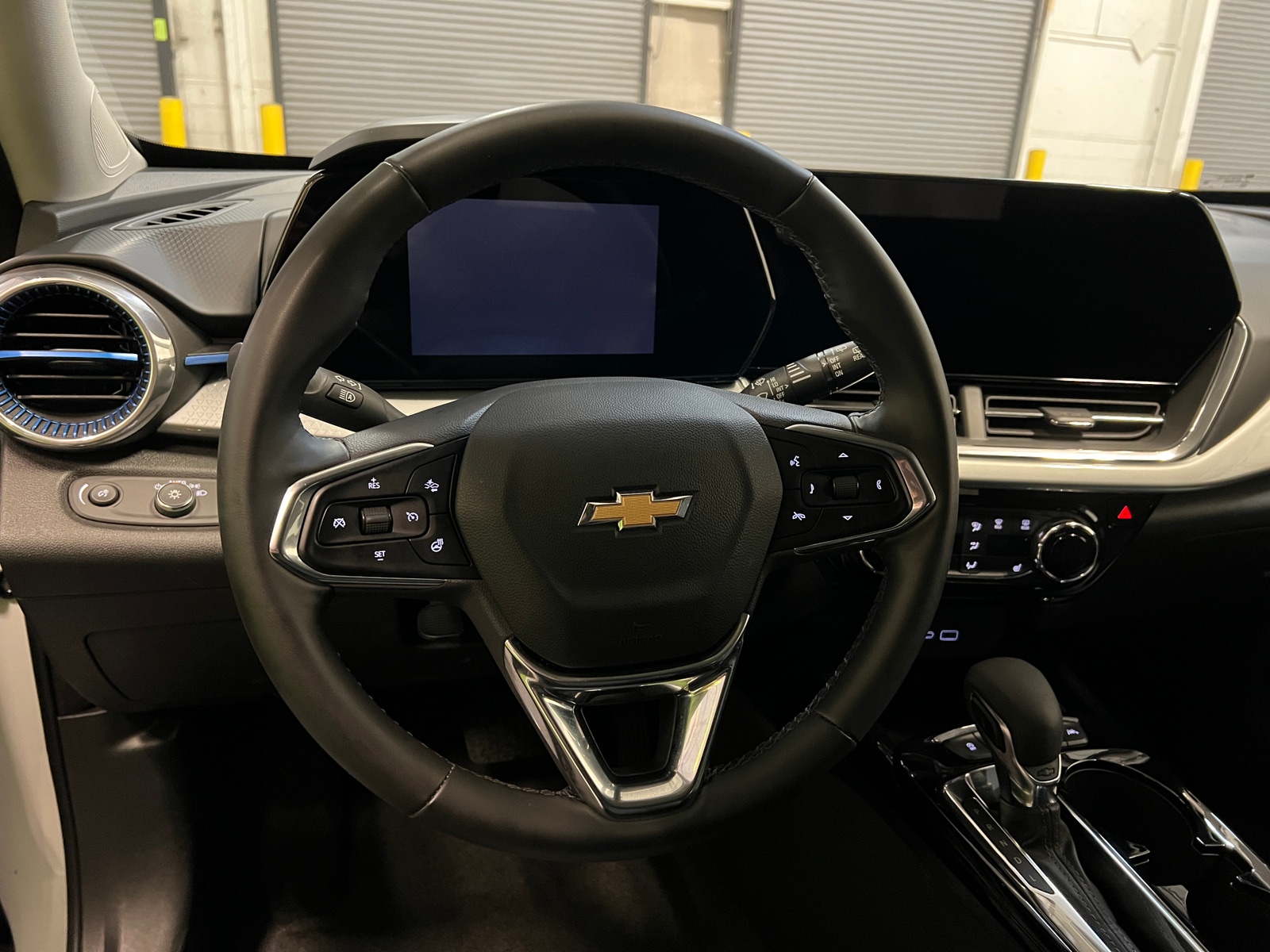 Thumbnail: 2025 Chevrolet Trax - 5