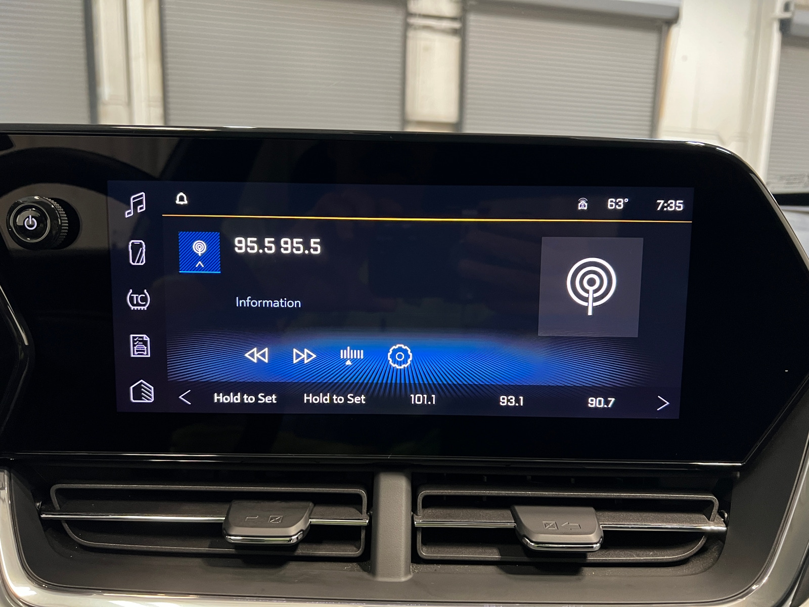 Thumbnail: 2025 Chevrolet Trax - 4