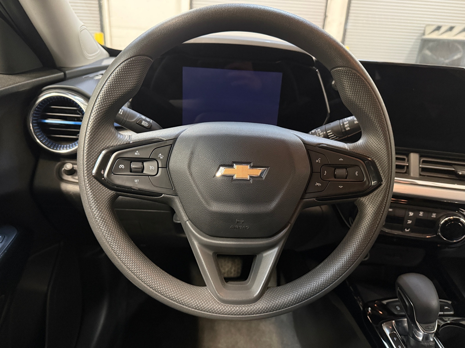 Thumbnail: 2025 Chevrolet Trax - 5