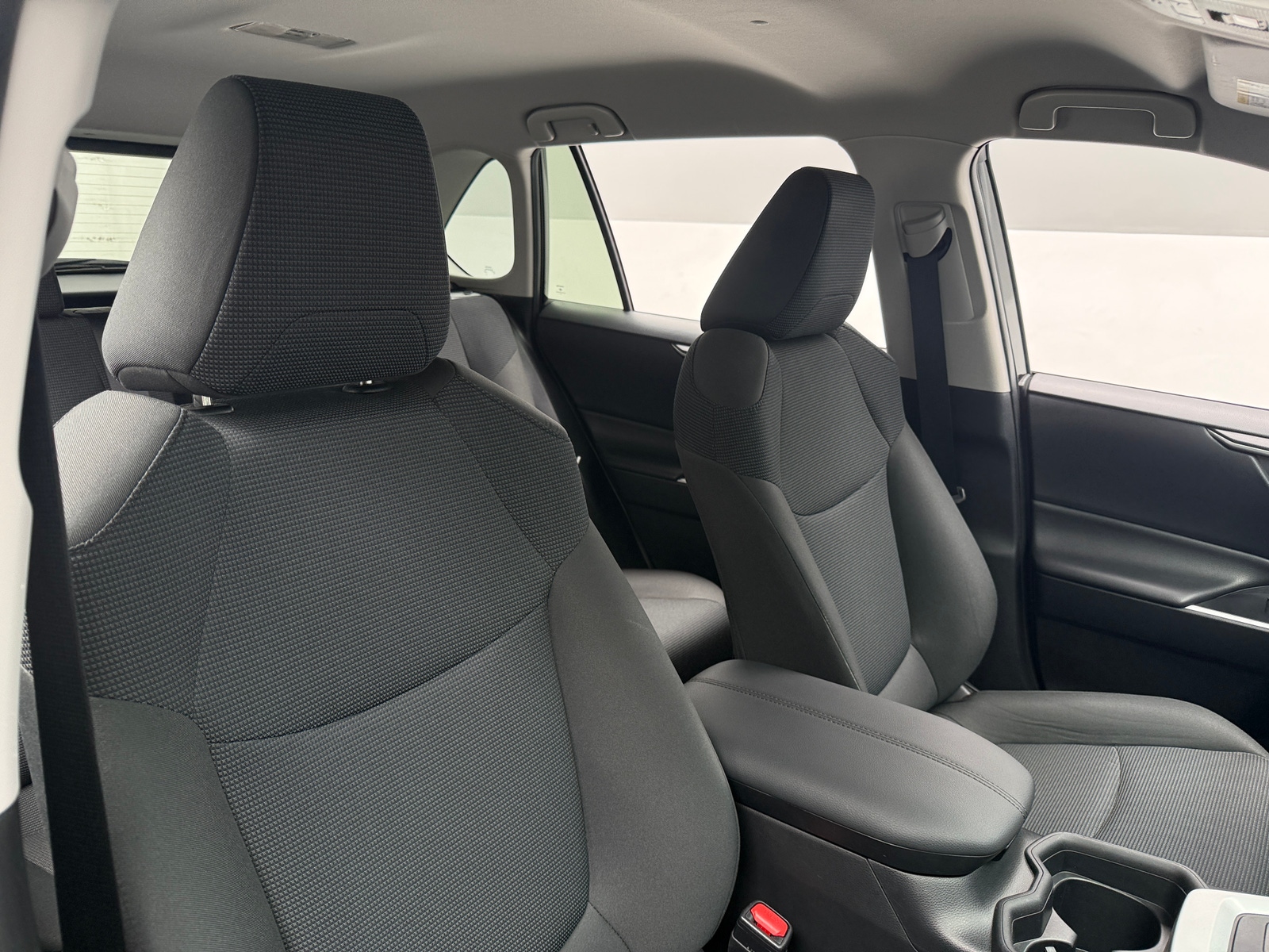 Thumbnail: 2020 Toyota RAV4 - 2