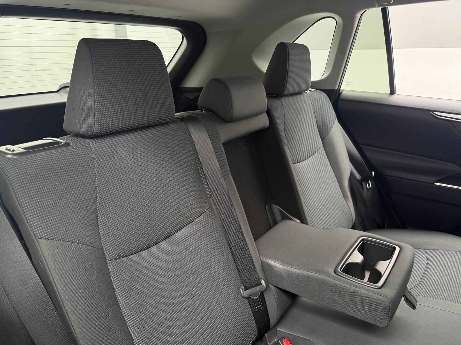 Thumbnail: 2020 Toyota RAV4 - 6