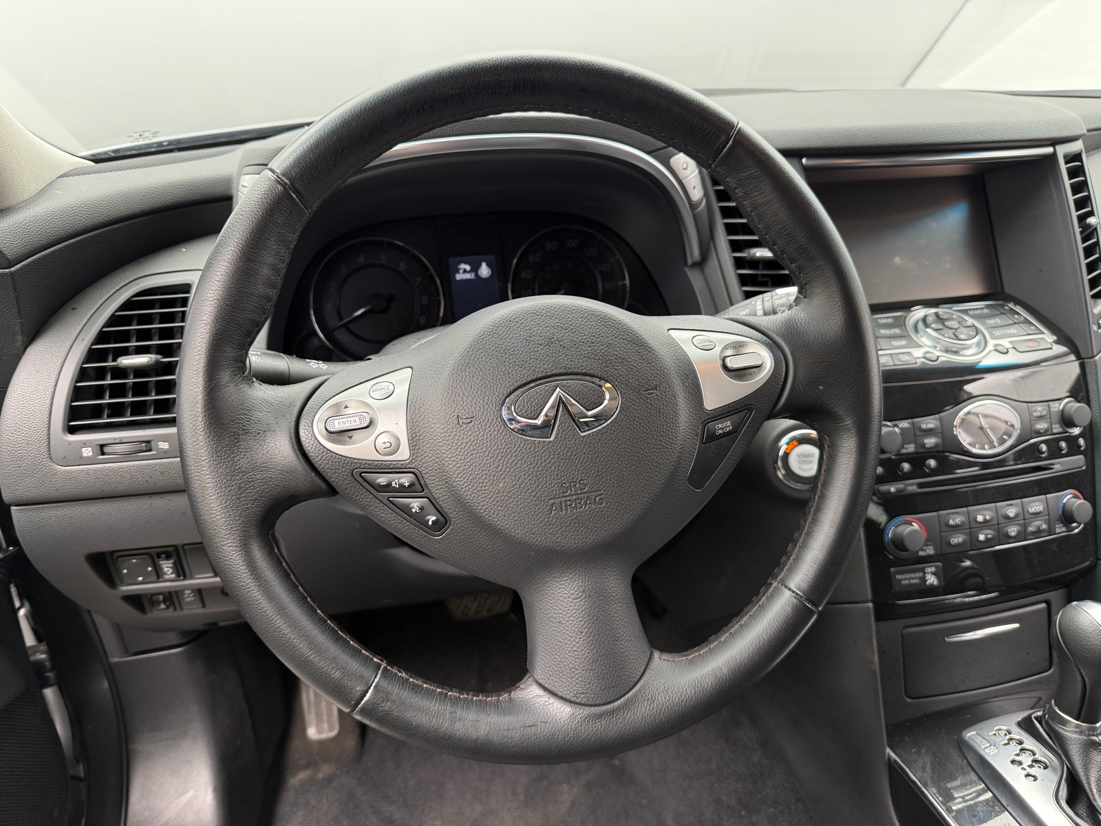 Thumbnail: 2017 INFINITI QX70 - 4