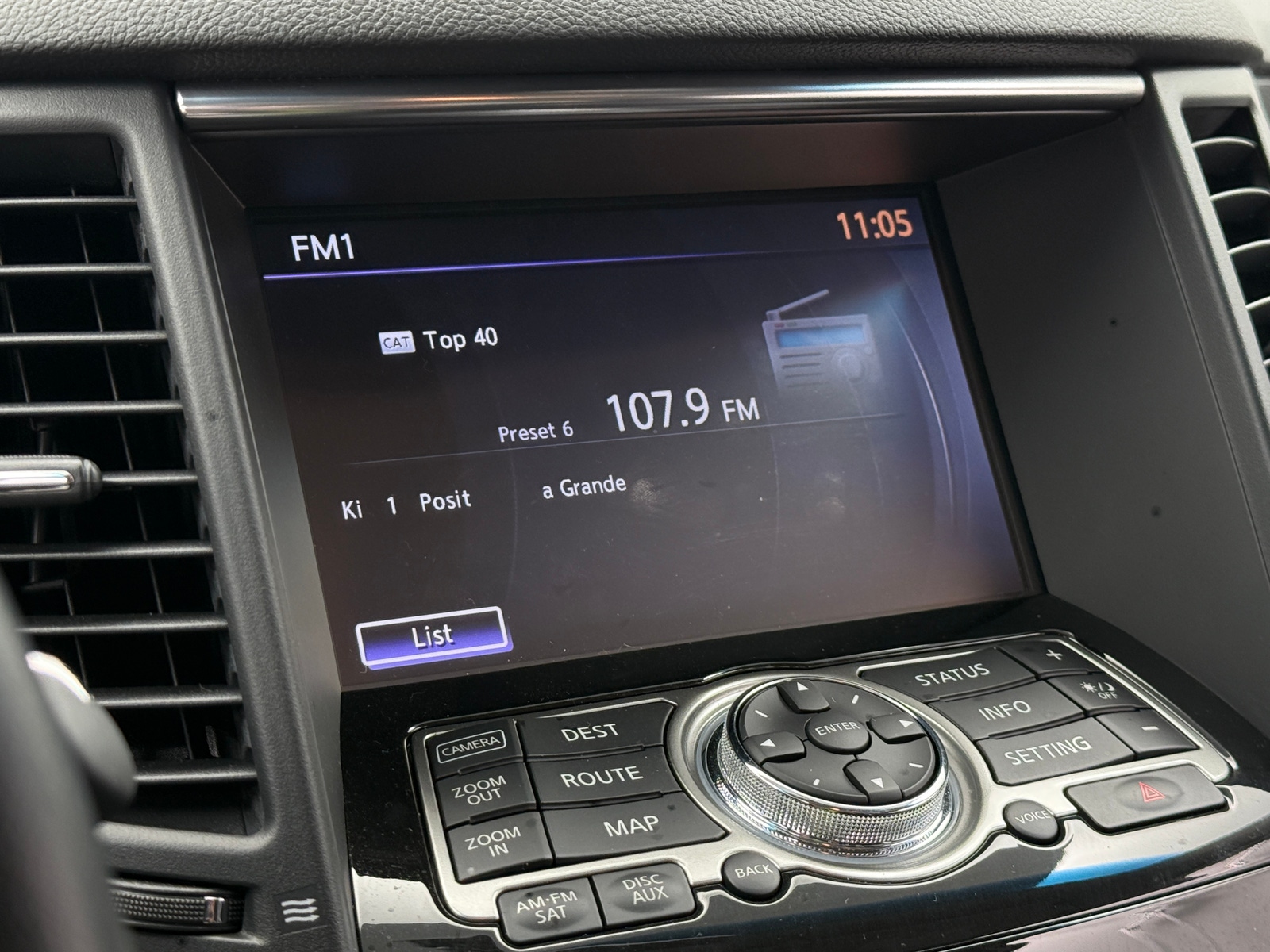 Thumbnail: 2017 INFINITI QX70 - 3