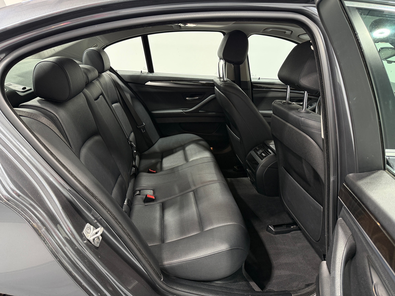 Thumbnail: 2016 BMW 5 Series - 5